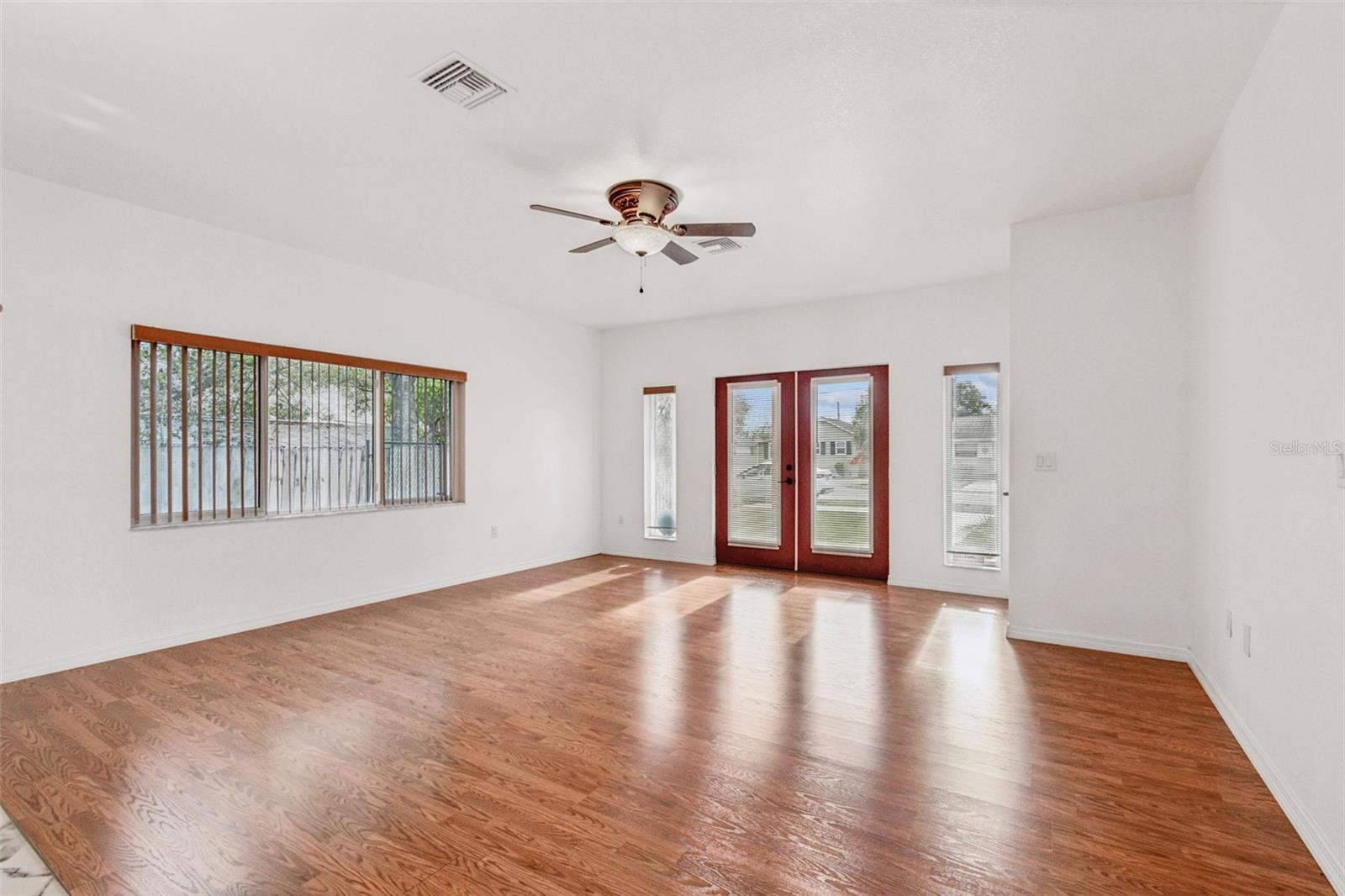 Image 18 of 89 For 4527 Haines Road N