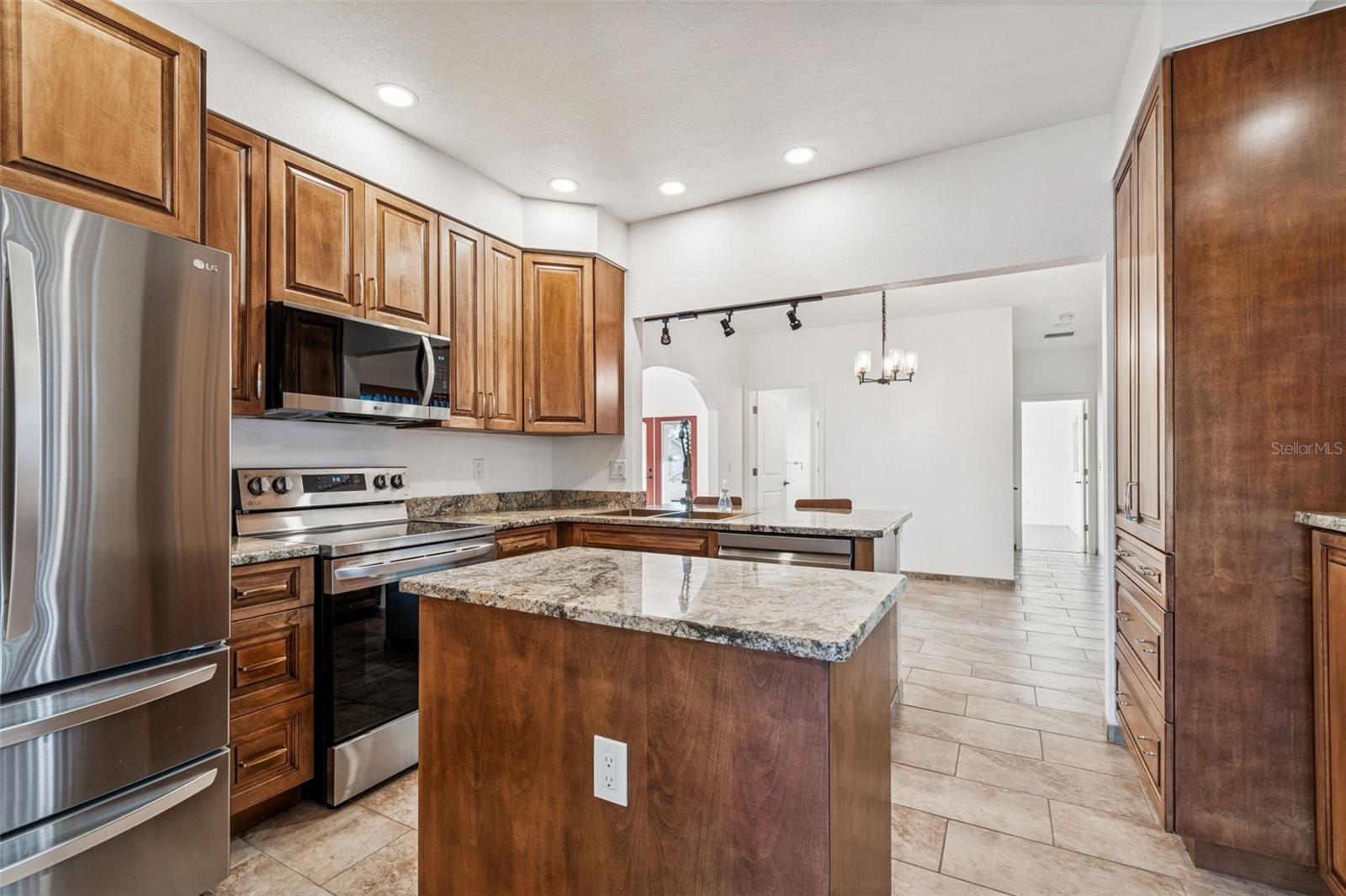 Image 34 of 89 For 4527 Haines Road N