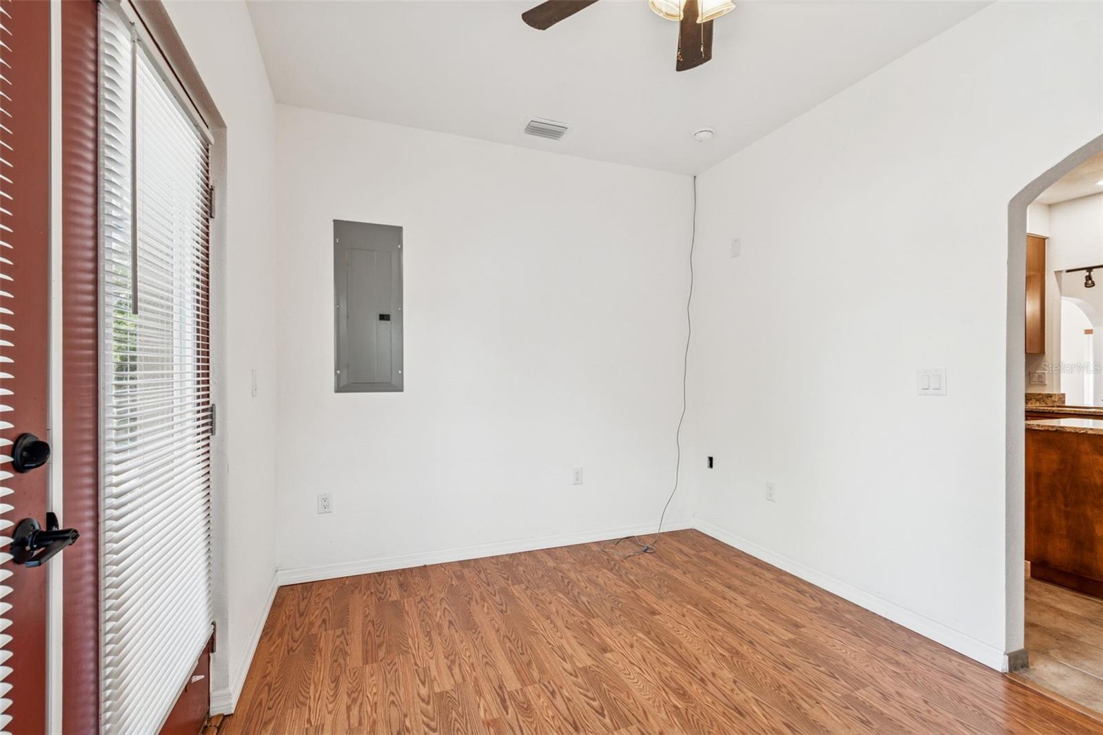 Image 40 of 89 For 4527 Haines Road N