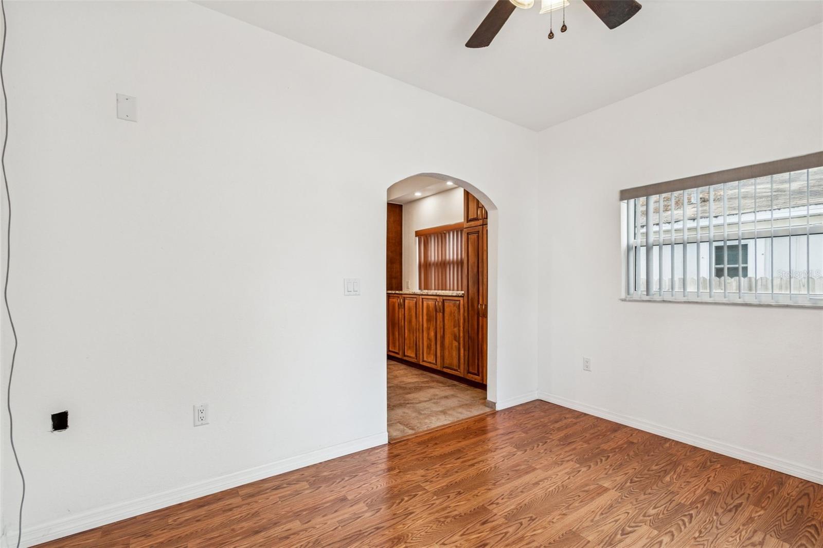 Image 42 of 89 For 4527 Haines Road N