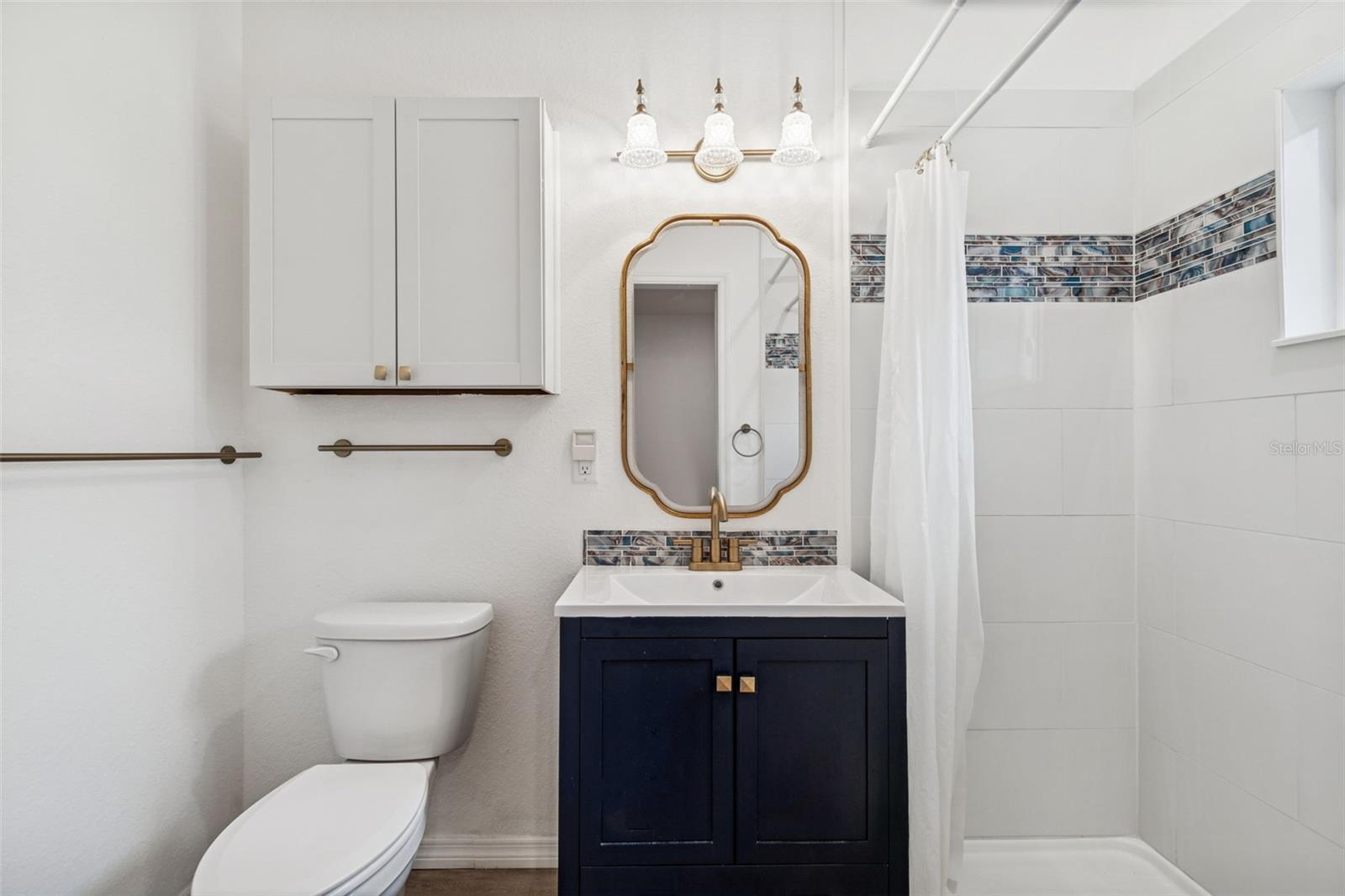 Image 52 of 89 For 4527 Haines Road N