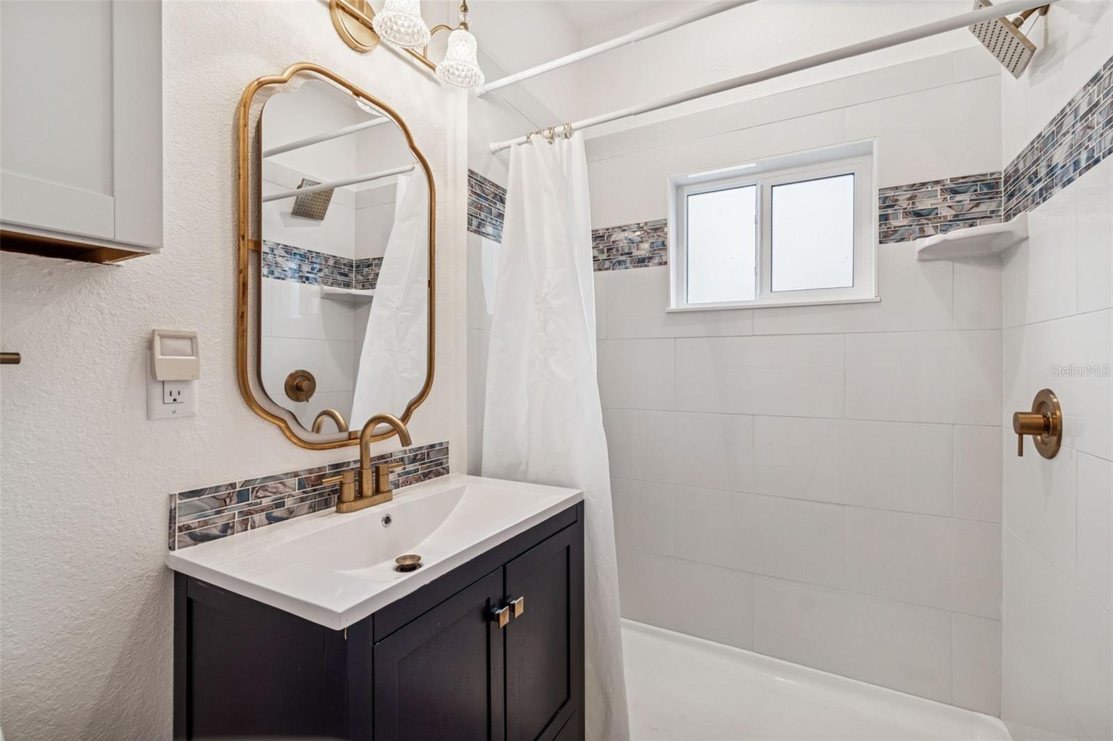 Image 54 of 89 For 4527 Haines Road N