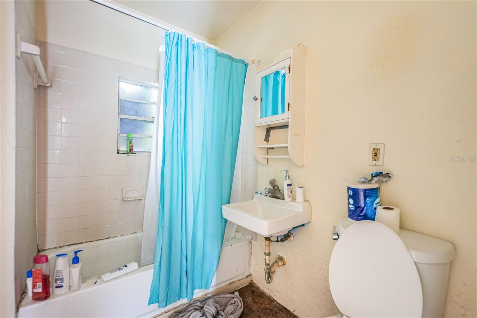 Image 33 of 42 For 2938 Beach Boulevard S