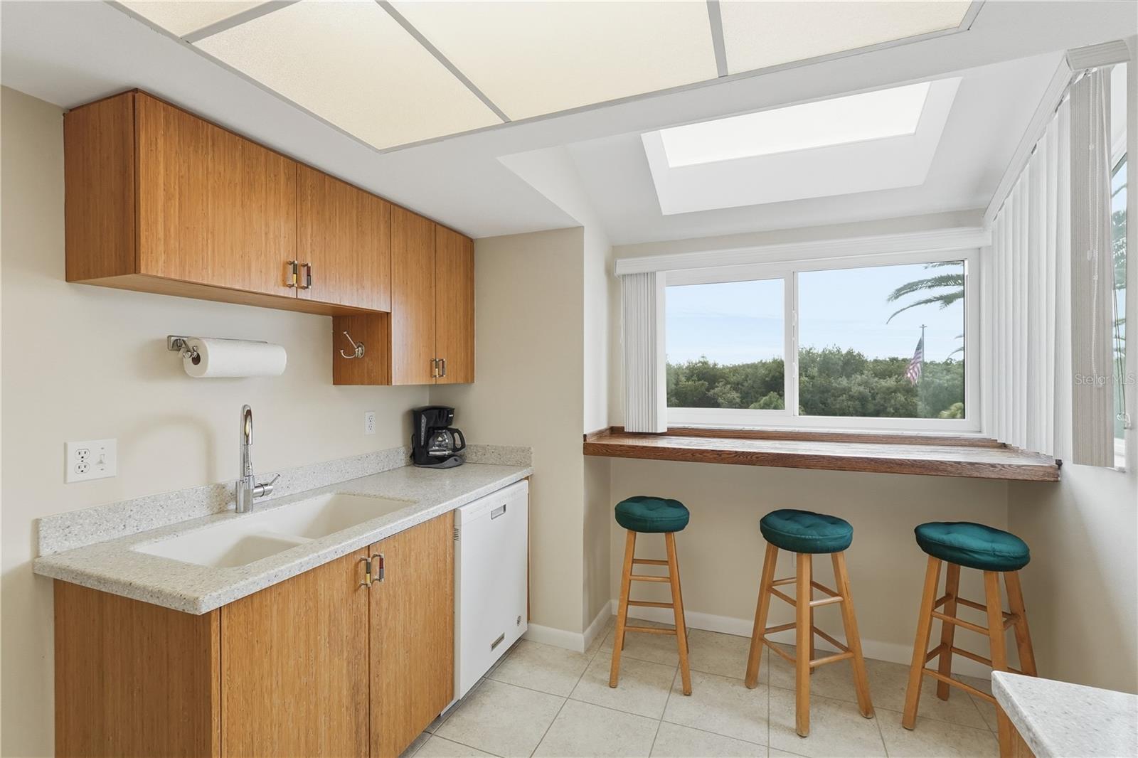 Image 9 of 27 For 1500 Sunset Road C10