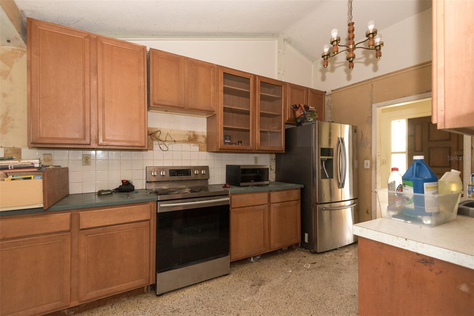 Image 19 of 43 For 840 Pineapple Road