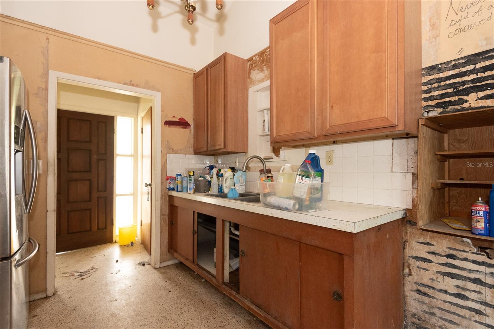 Image 20 of 43 For 840 Pineapple Road