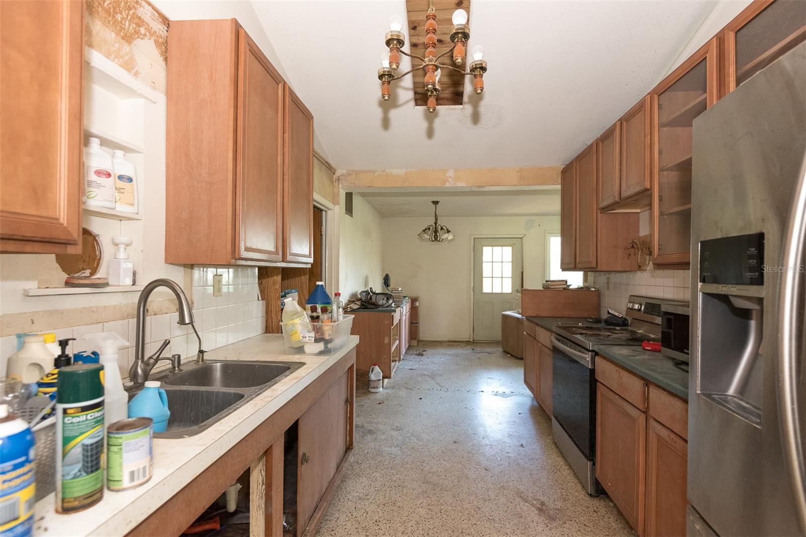 Image 21 of 43 For 840 Pineapple Road