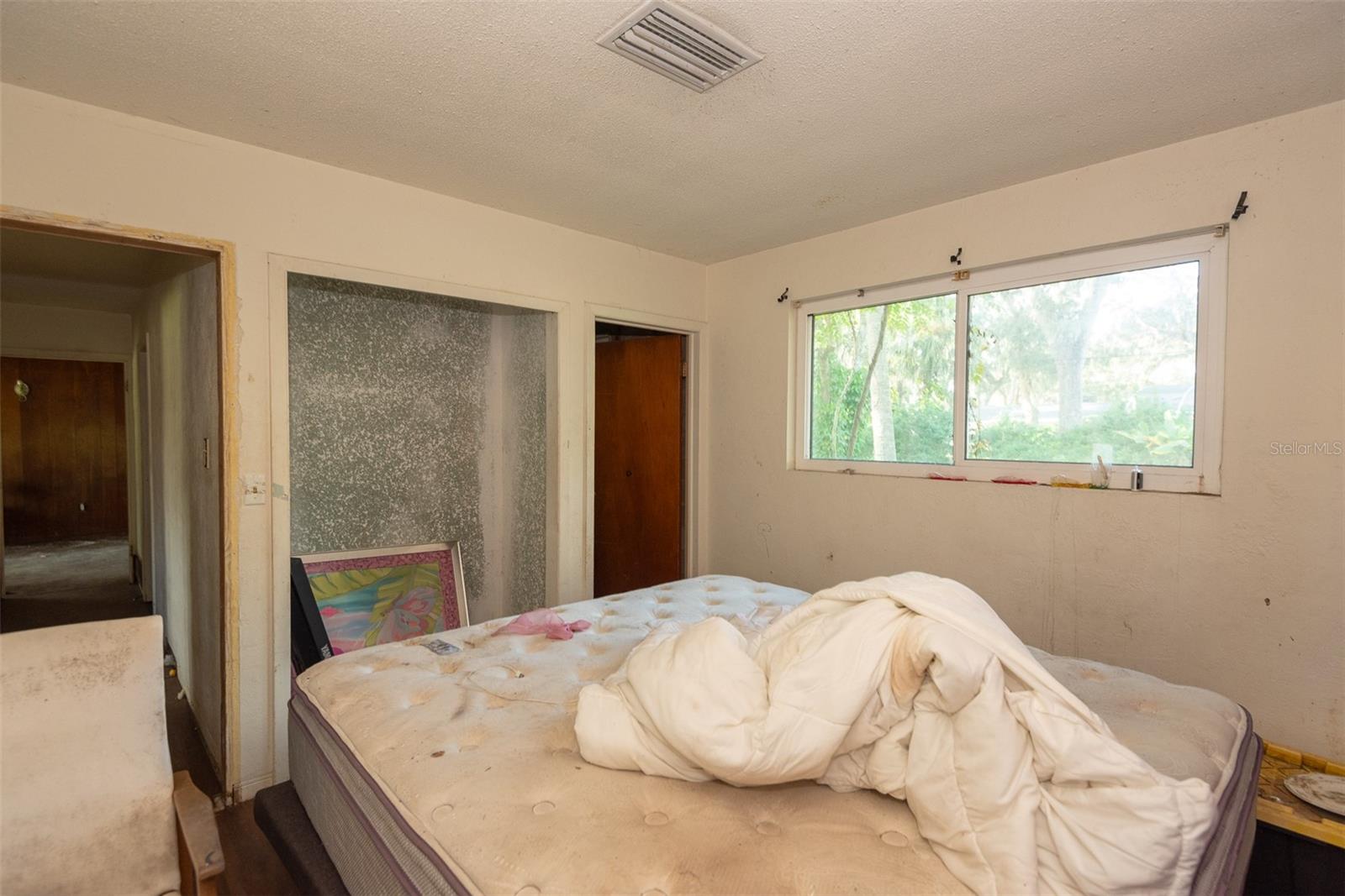 Image 37 of 43 For 840 Pineapple Road