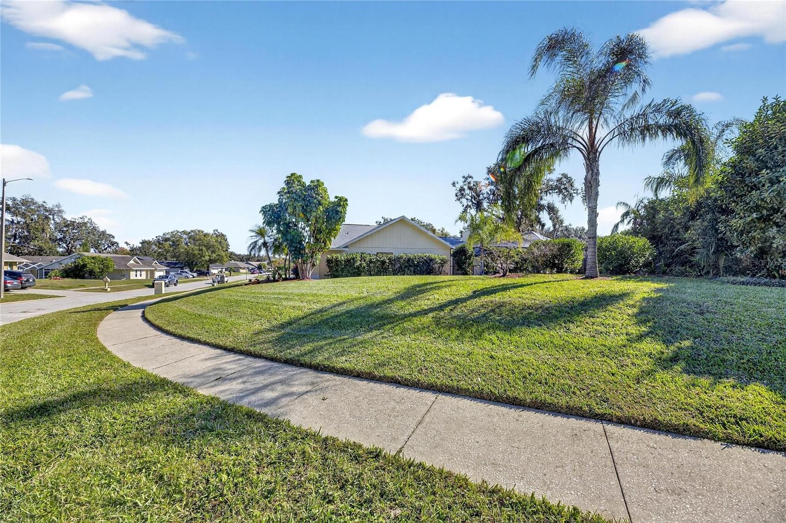 Image 10 of 77 For 511 Sportsman Park Drive