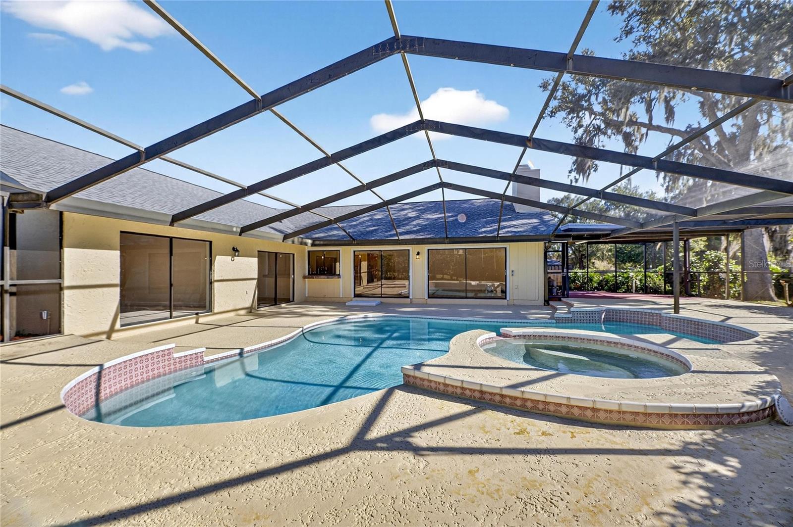 Image 17 of 77 For 511 Sportsman Park Drive