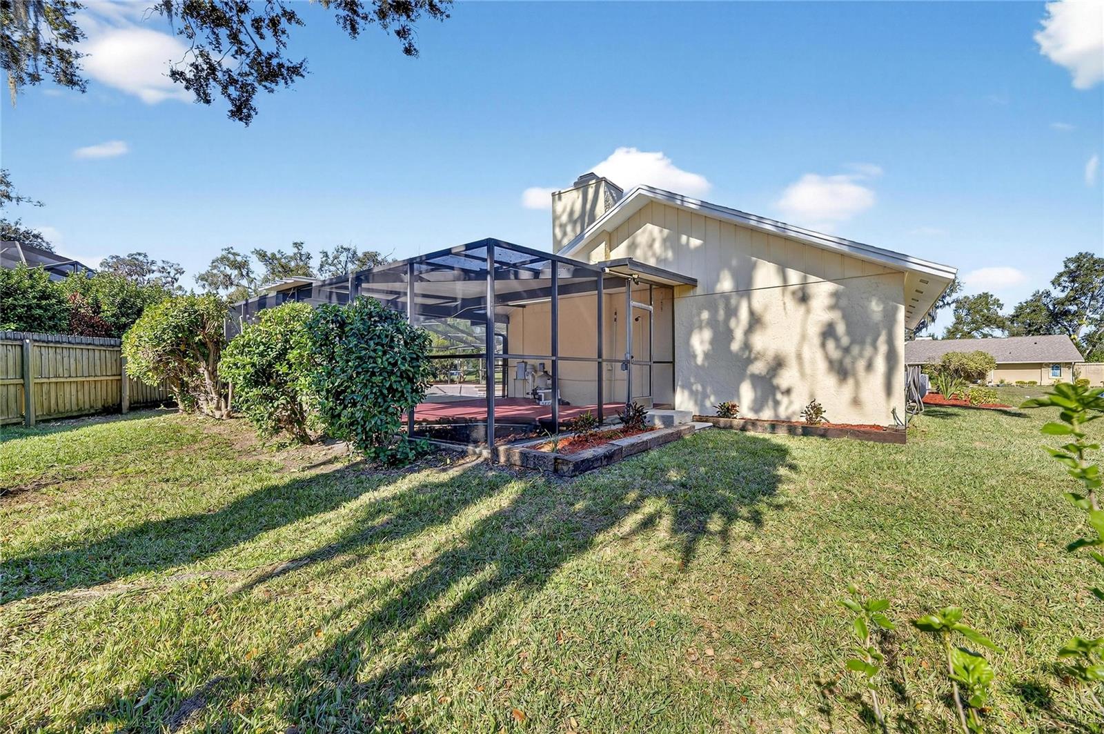 Image 22 of 77 For 511 Sportsman Park Drive