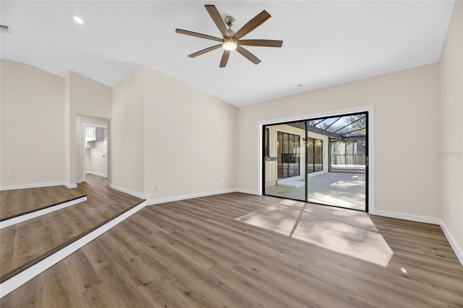 Image 28 of 77 For 511 Sportsman Park Drive