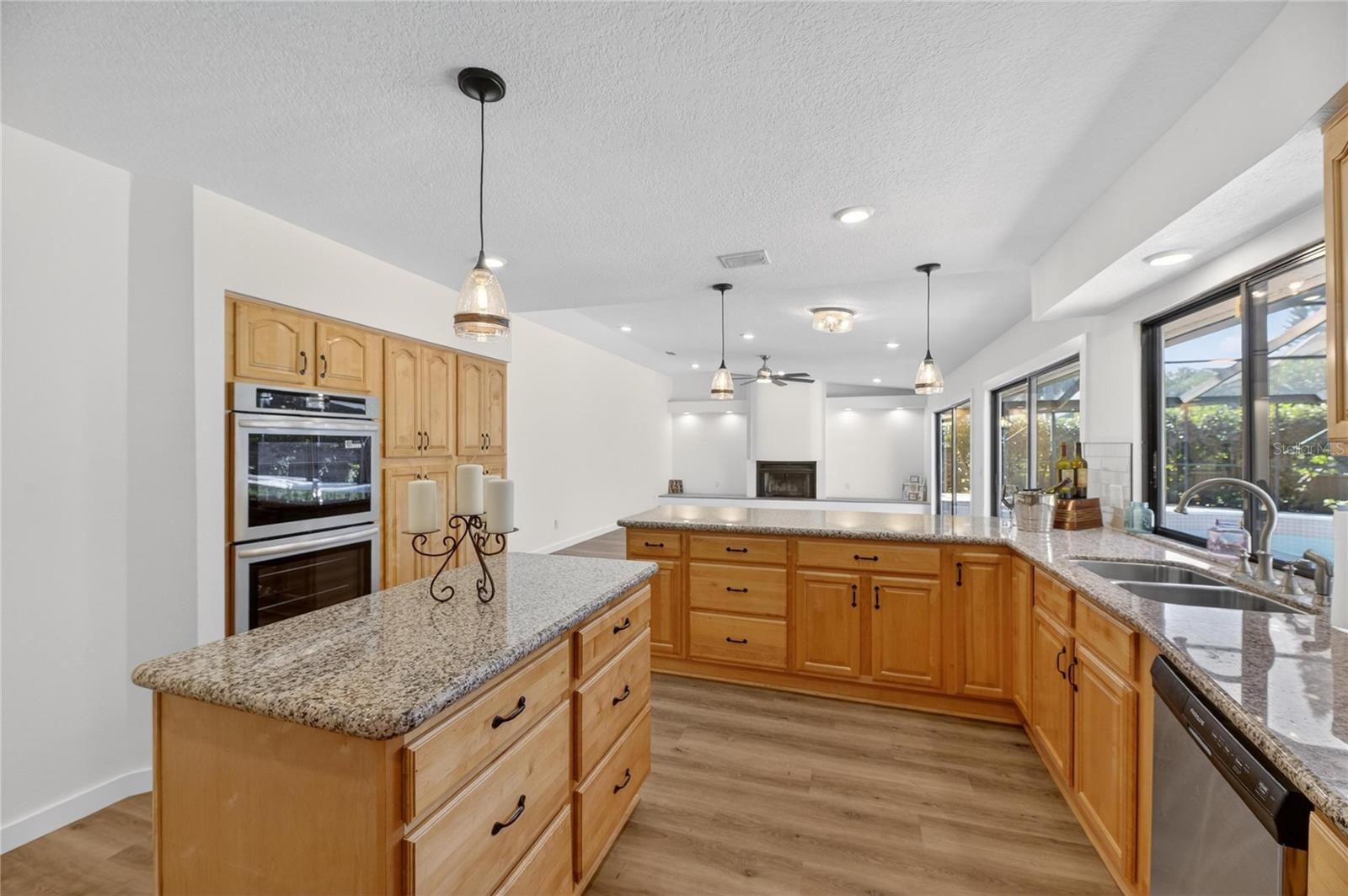 Image 35 of 77 For 511 Sportsman Park Drive