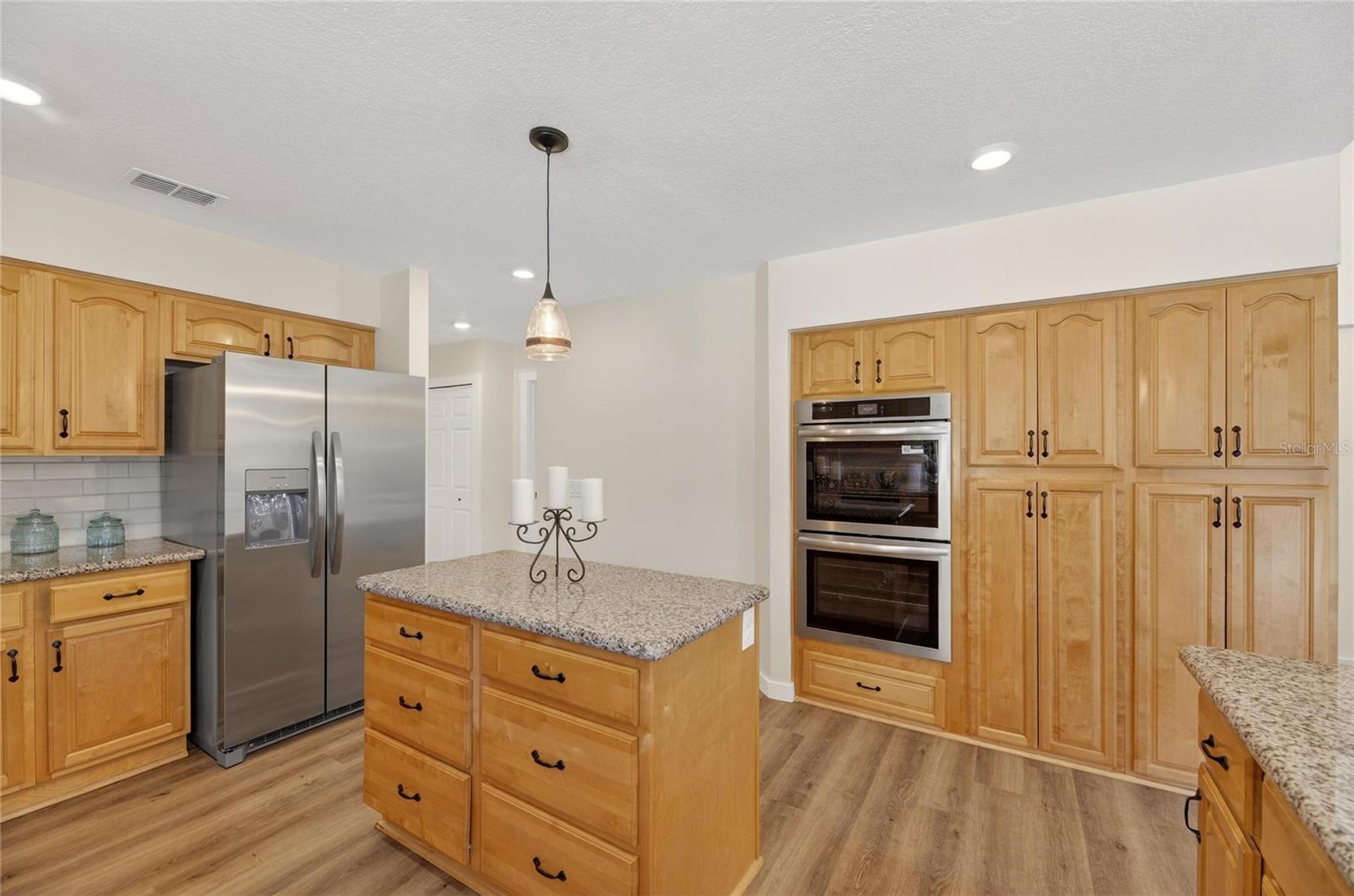 Image 37 of 77 For 511 Sportsman Park Drive