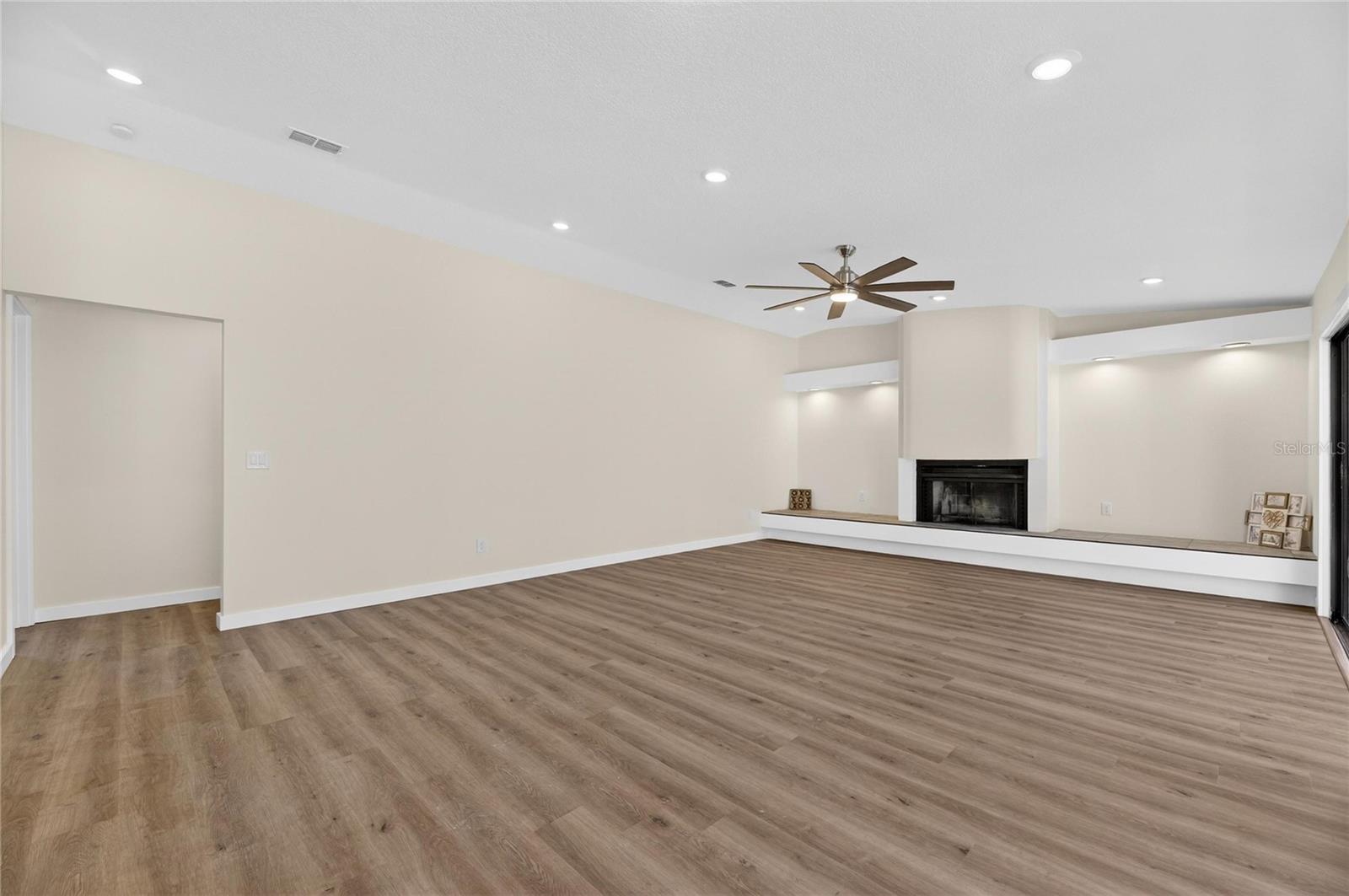 Image 50 of 77 For 511 Sportsman Park Drive