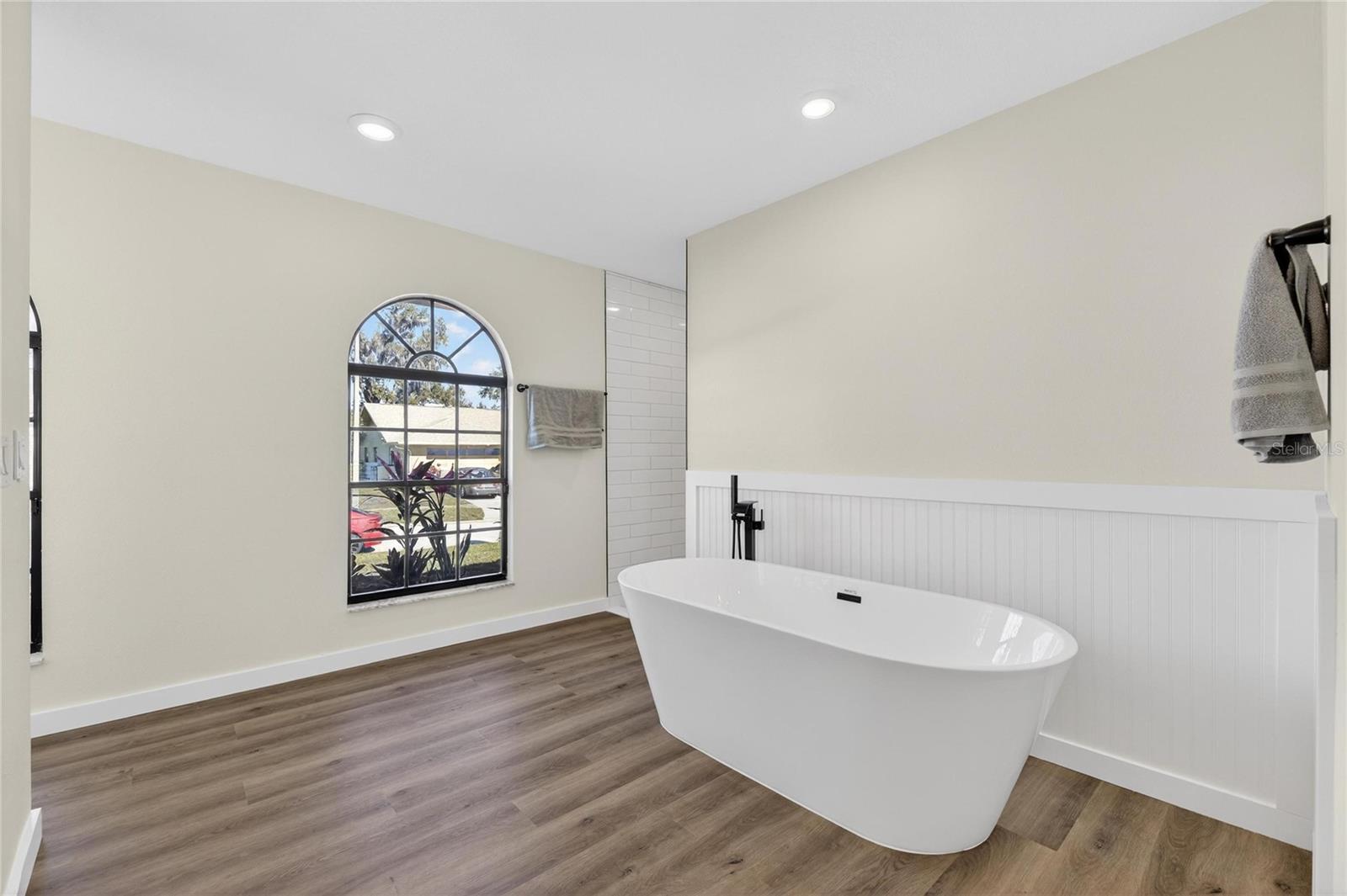 Image 59 of 77 For 511 Sportsman Park Drive