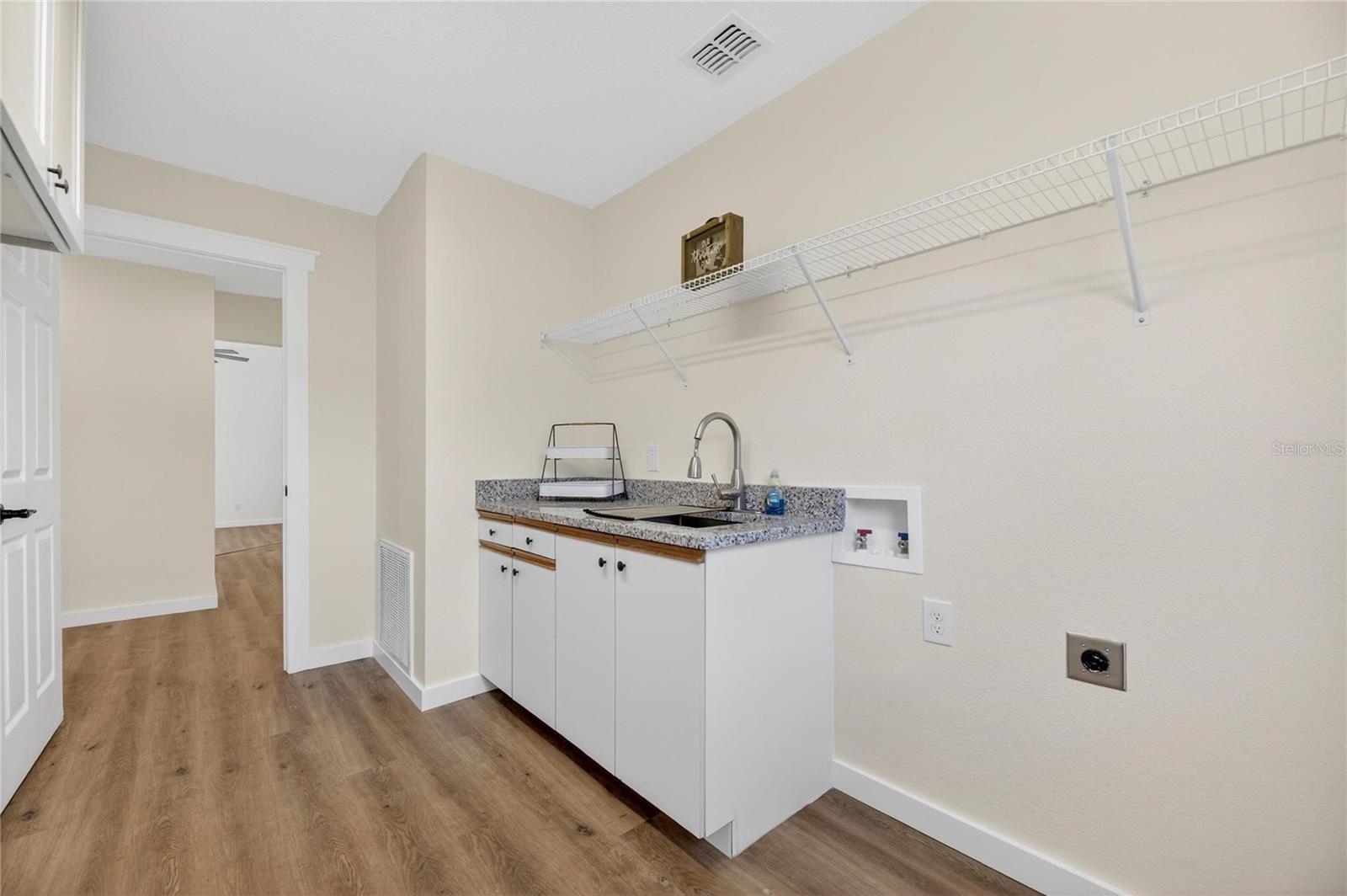 Image 68 of 77 For 511 Sportsman Park Drive