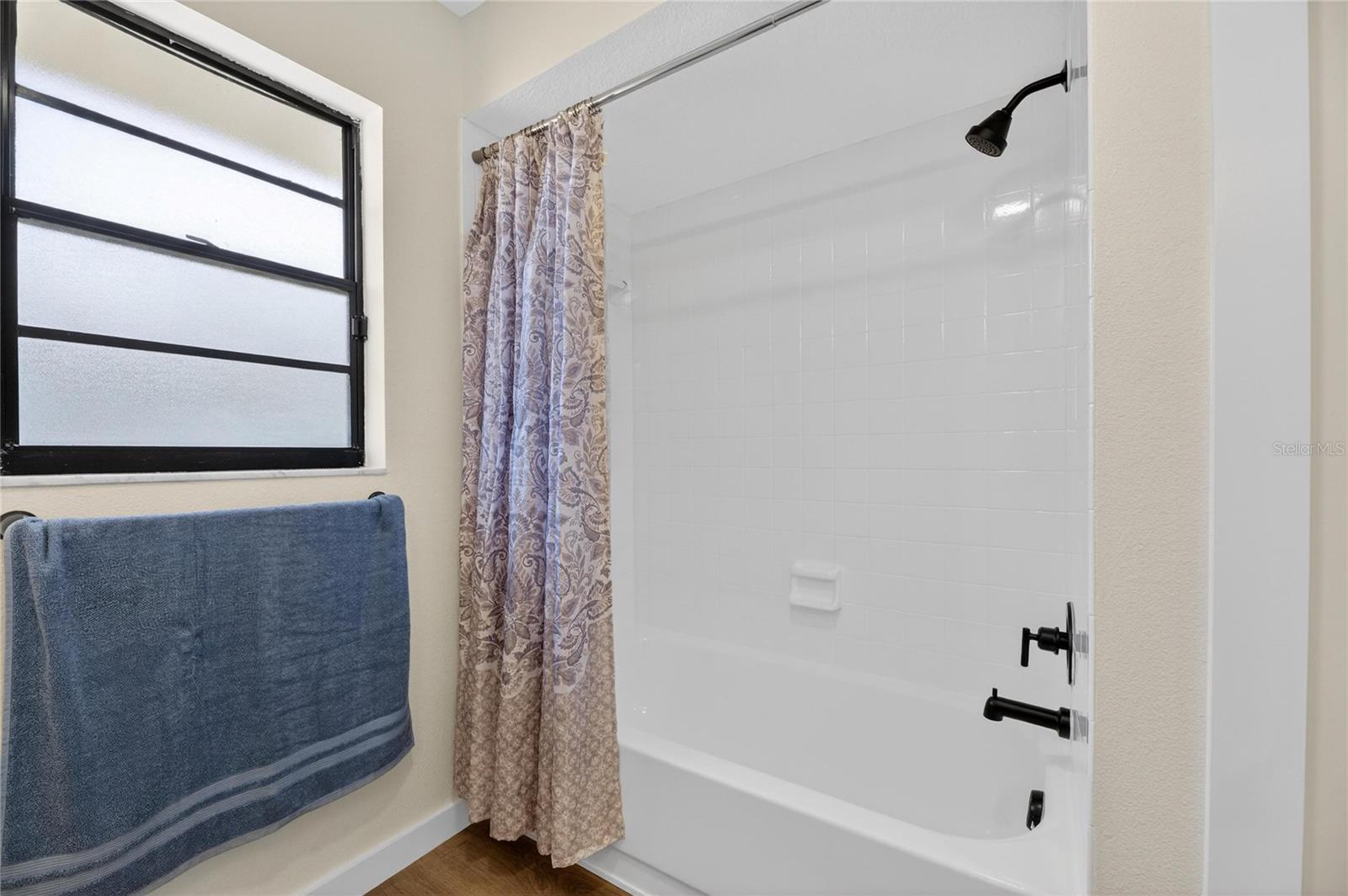 Image 74 of 77 For 511 Sportsman Park Drive