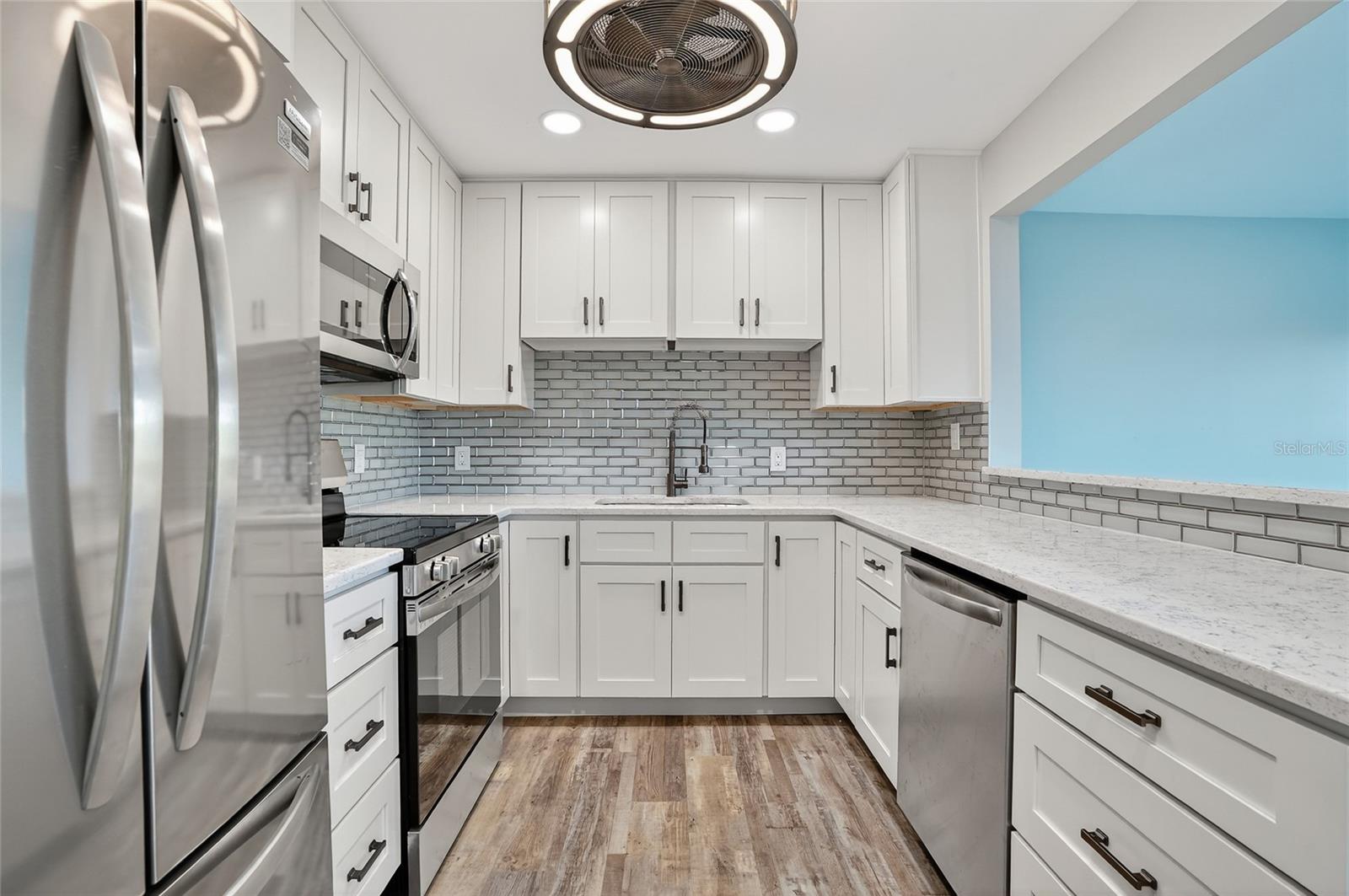 Image 13 of 36 For 1401 Gulf Boulevard 102