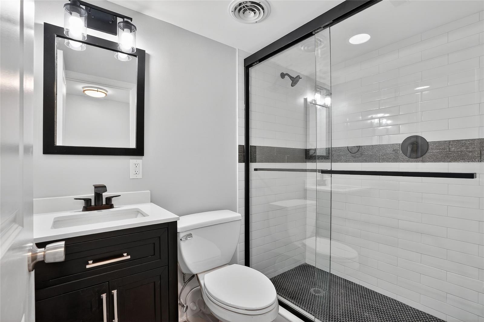 Image 15 of 36 For 1401 Gulf Boulevard 102