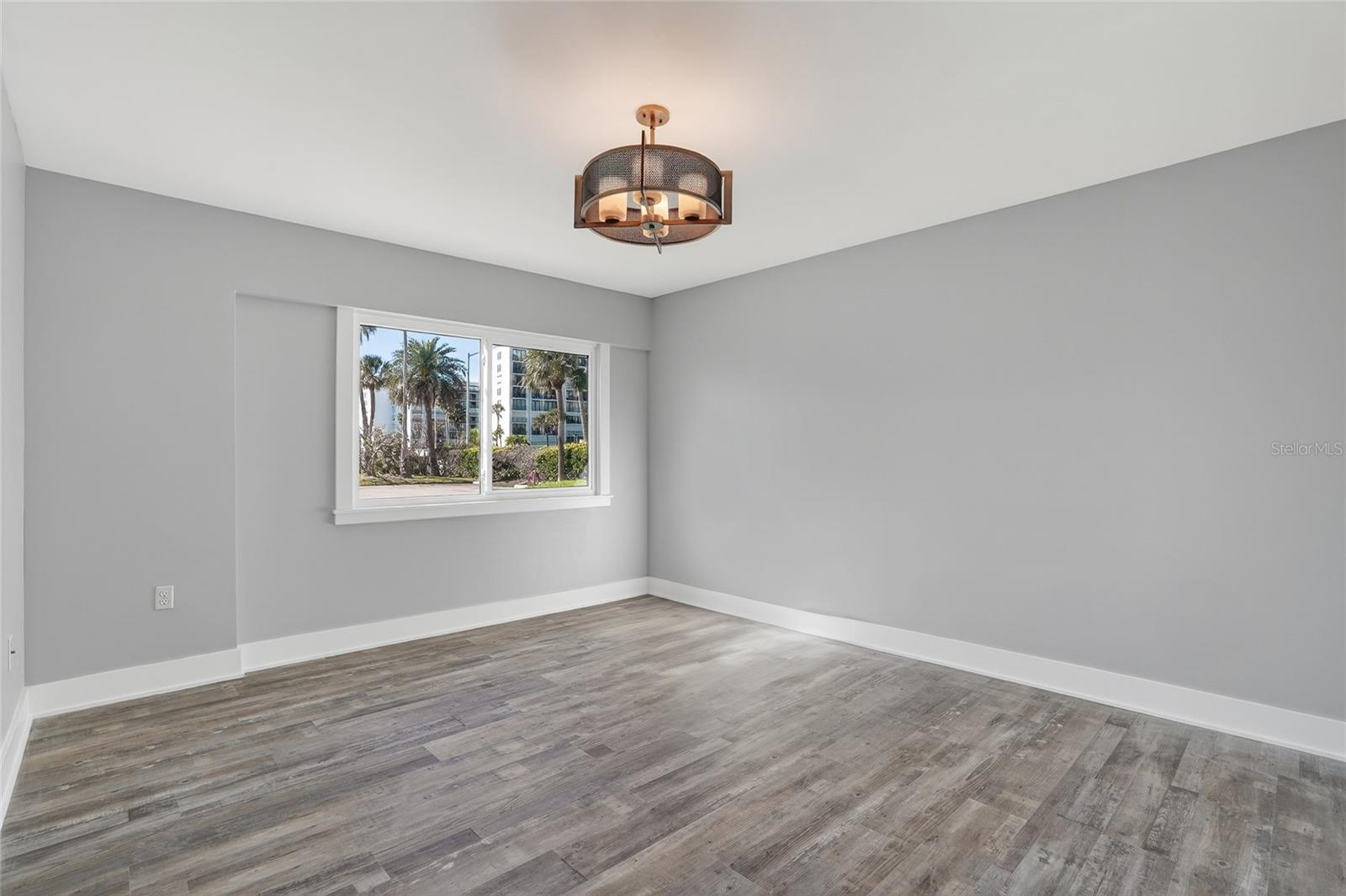 Image 16 of 36 For 1401 Gulf Boulevard 102