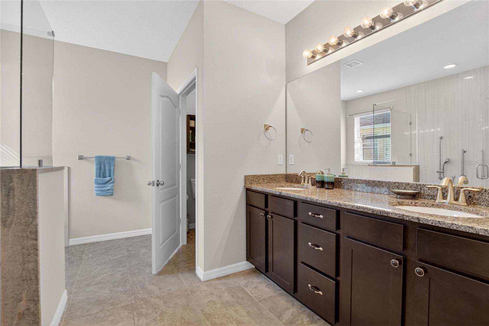 Image 16 of 39 For 11254 Mollymawk Court