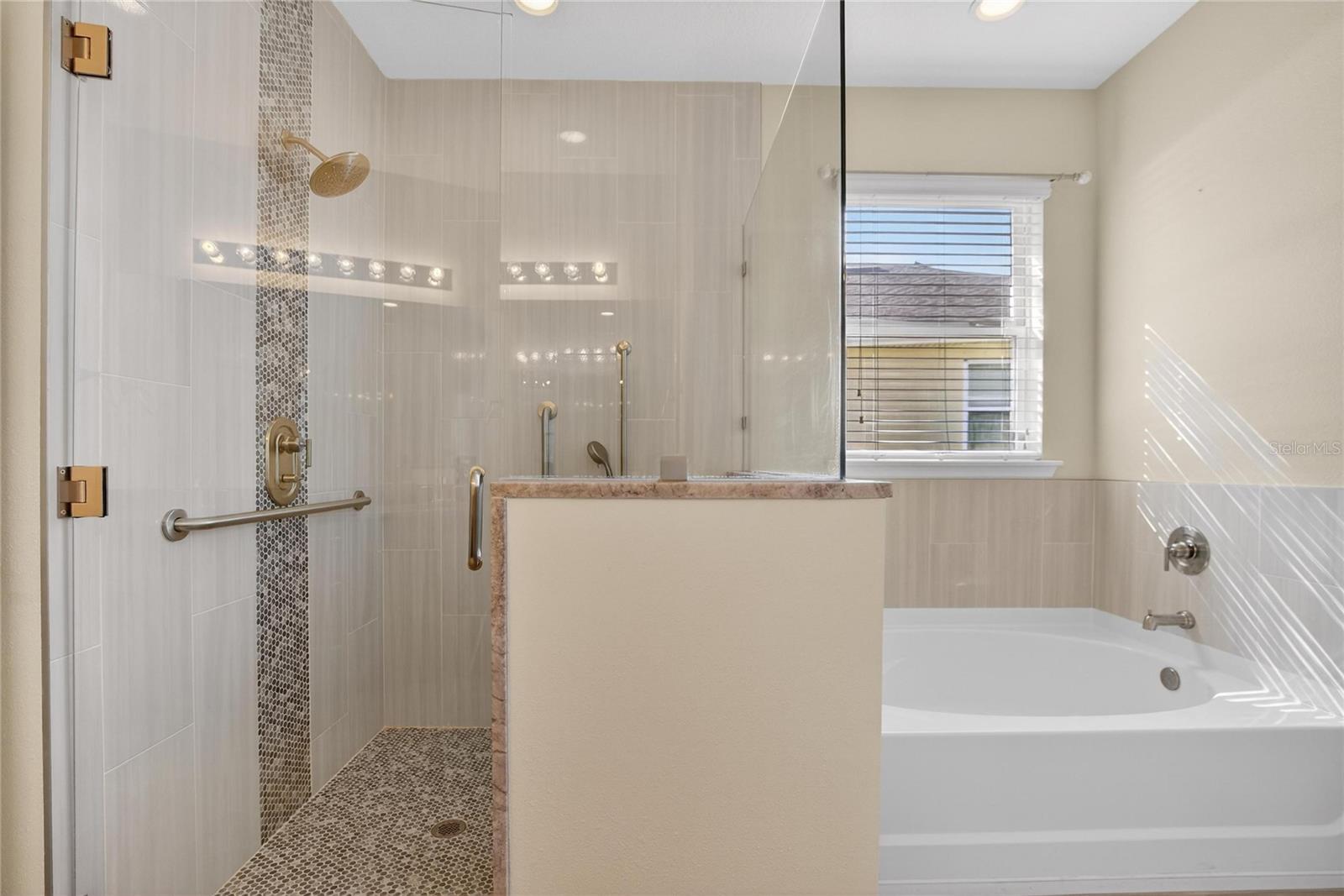 Image 17 of 39 For 11254 Mollymawk Court