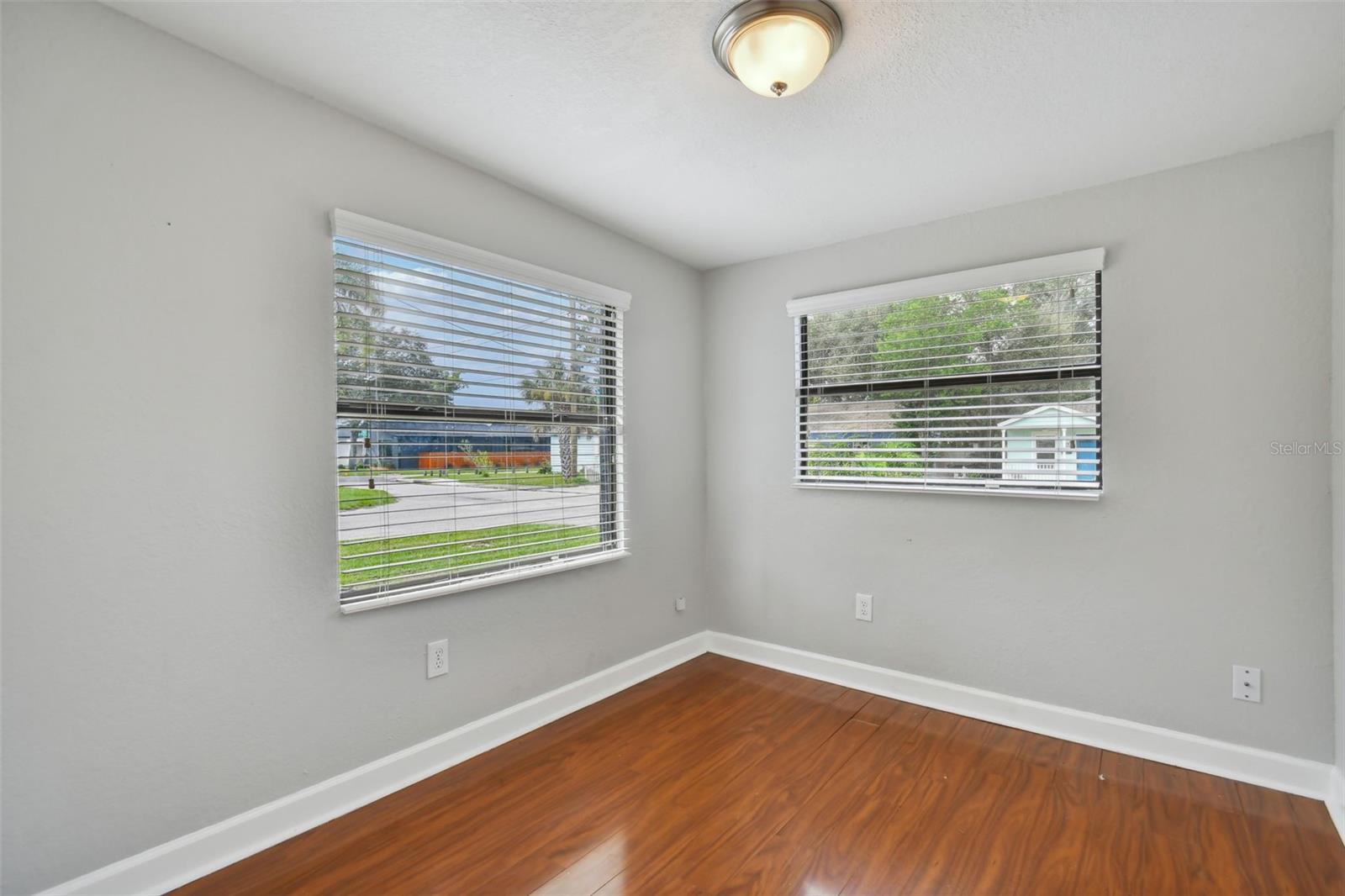 Image 13 of 27 For 3901 Ola Avenue