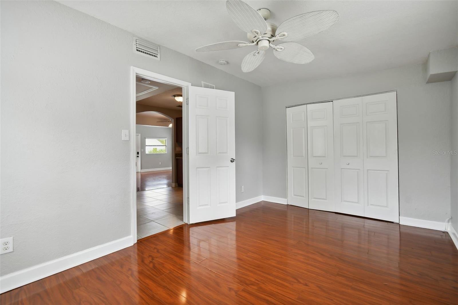 Image 17 of 27 For 3901 Ola Avenue