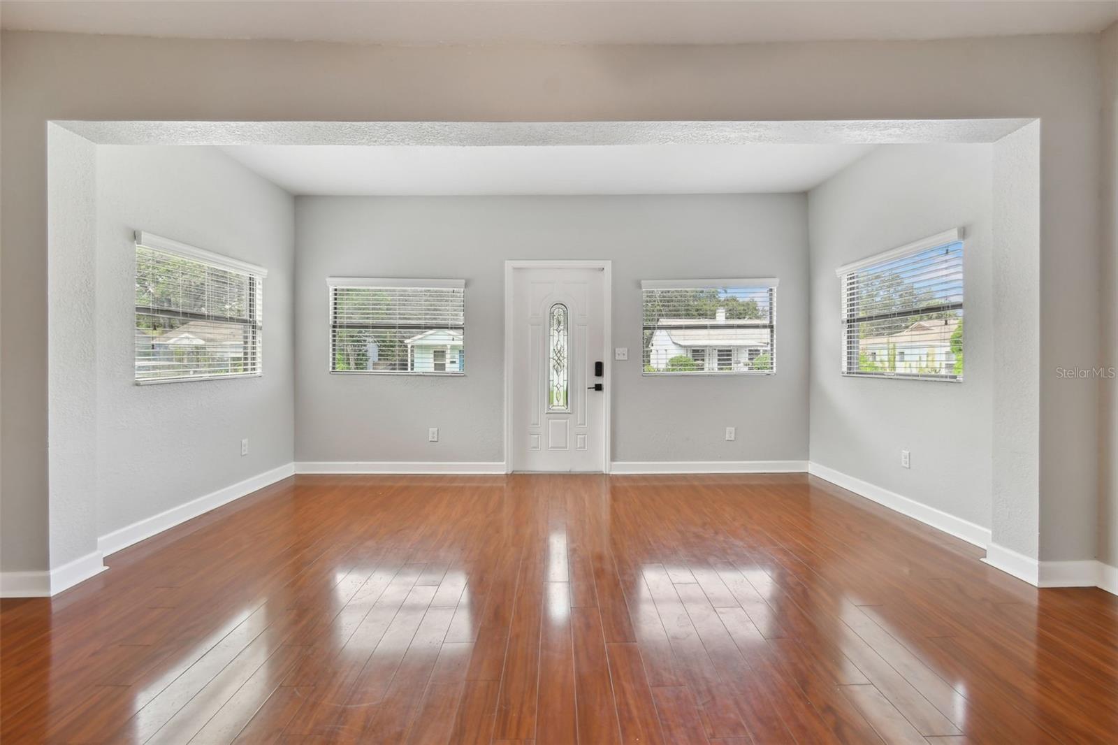 Image 2 of 27 For 3901 Ola Avenue