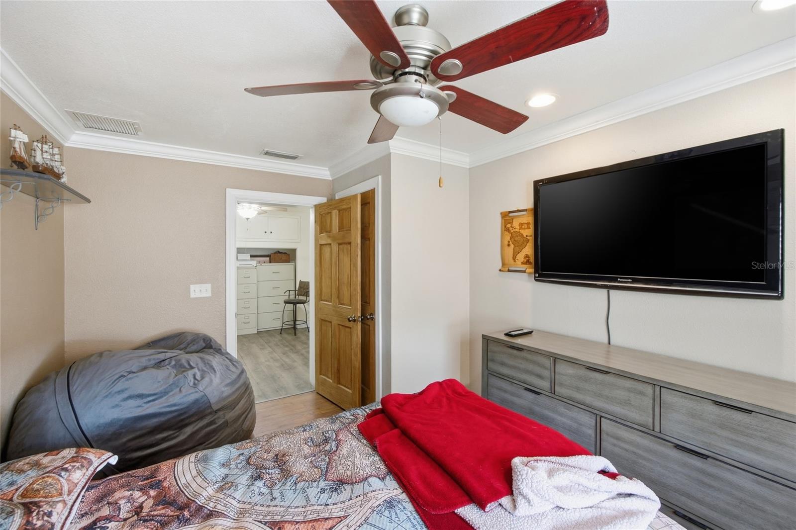 Image 20 of 36 For 10812 60th Avenue