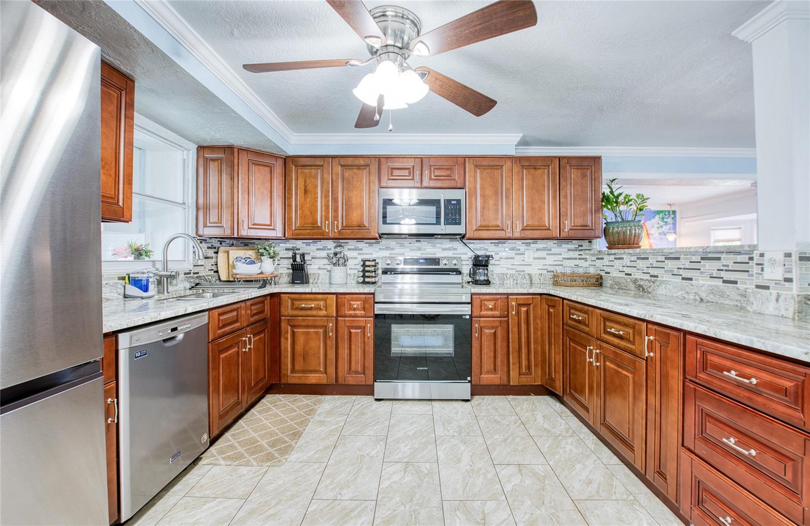 Image 13 of 42 For 6724 77th Avenue N