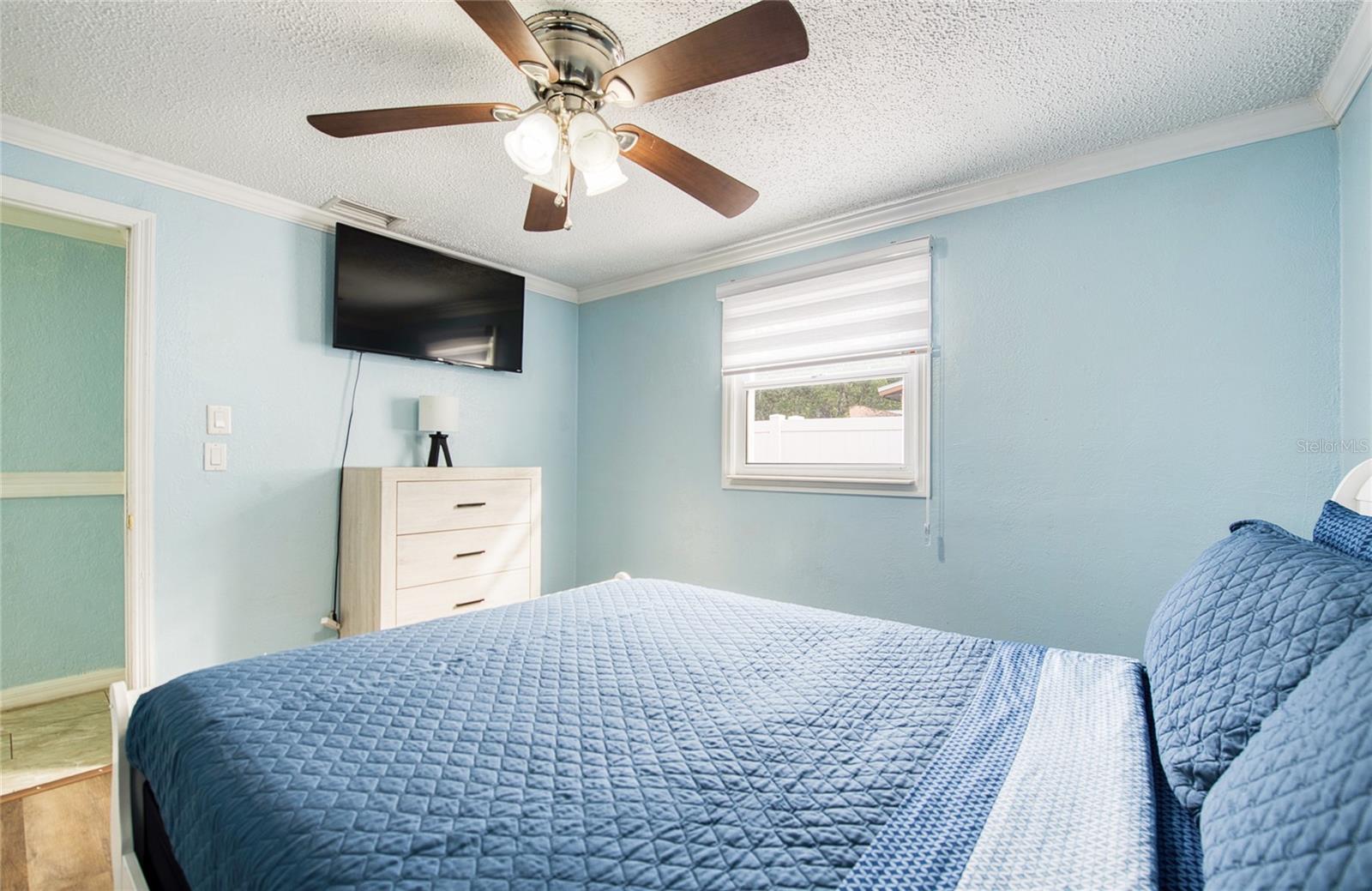 Image 28 of 42 For 6724 77th Avenue N