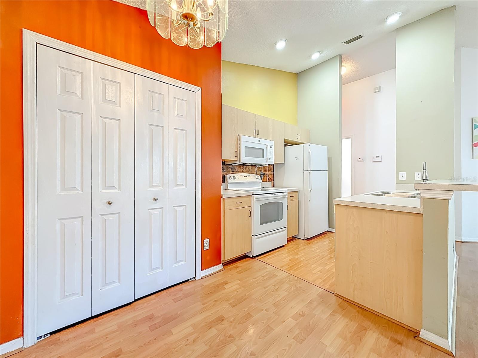 Image 12 of 61 For 1926 29th Avenue N