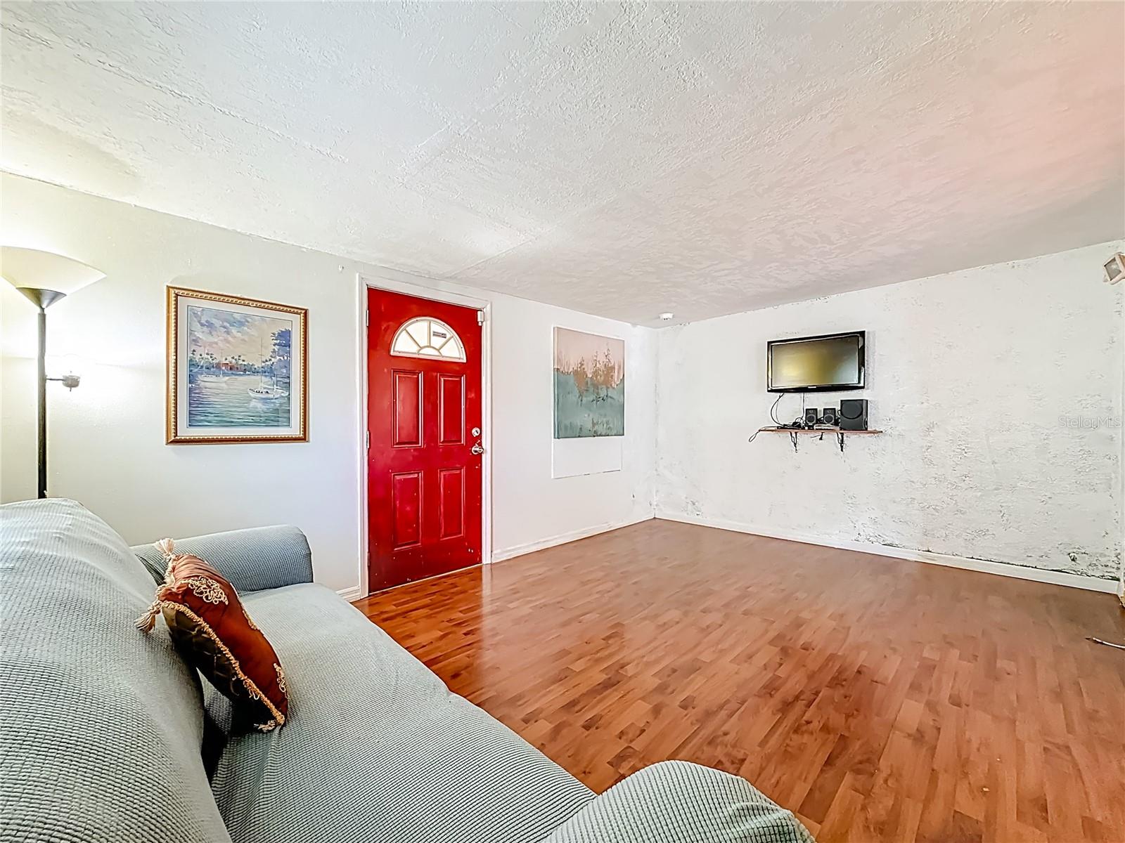 Image 21 of 61 For 1926 29th Avenue N