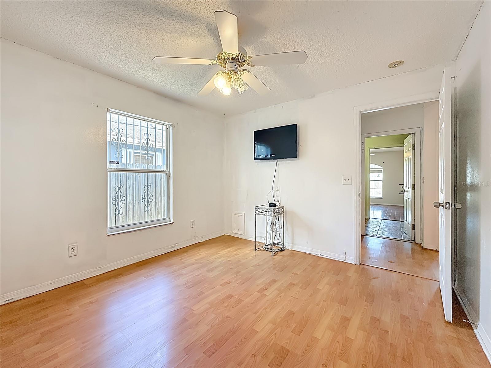 Image 34 of 61 For 1926 29th Avenue N