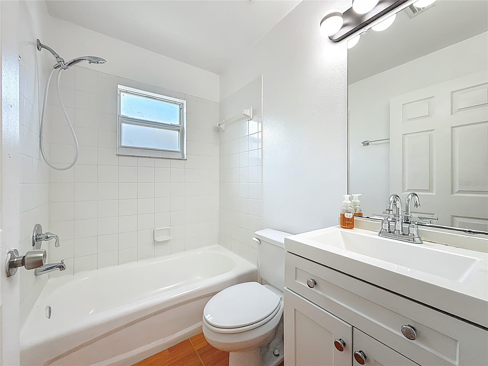 Image 36 of 61 For 1926 29th Avenue N