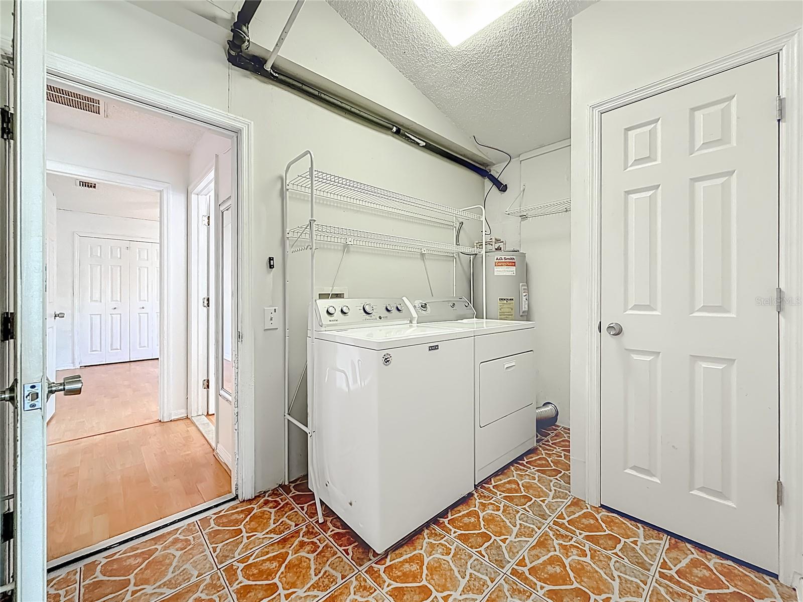 Image 39 of 61 For 1926 29th Avenue N