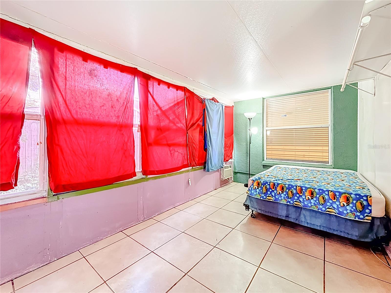 Image 40 of 61 For 1926 29th Avenue N