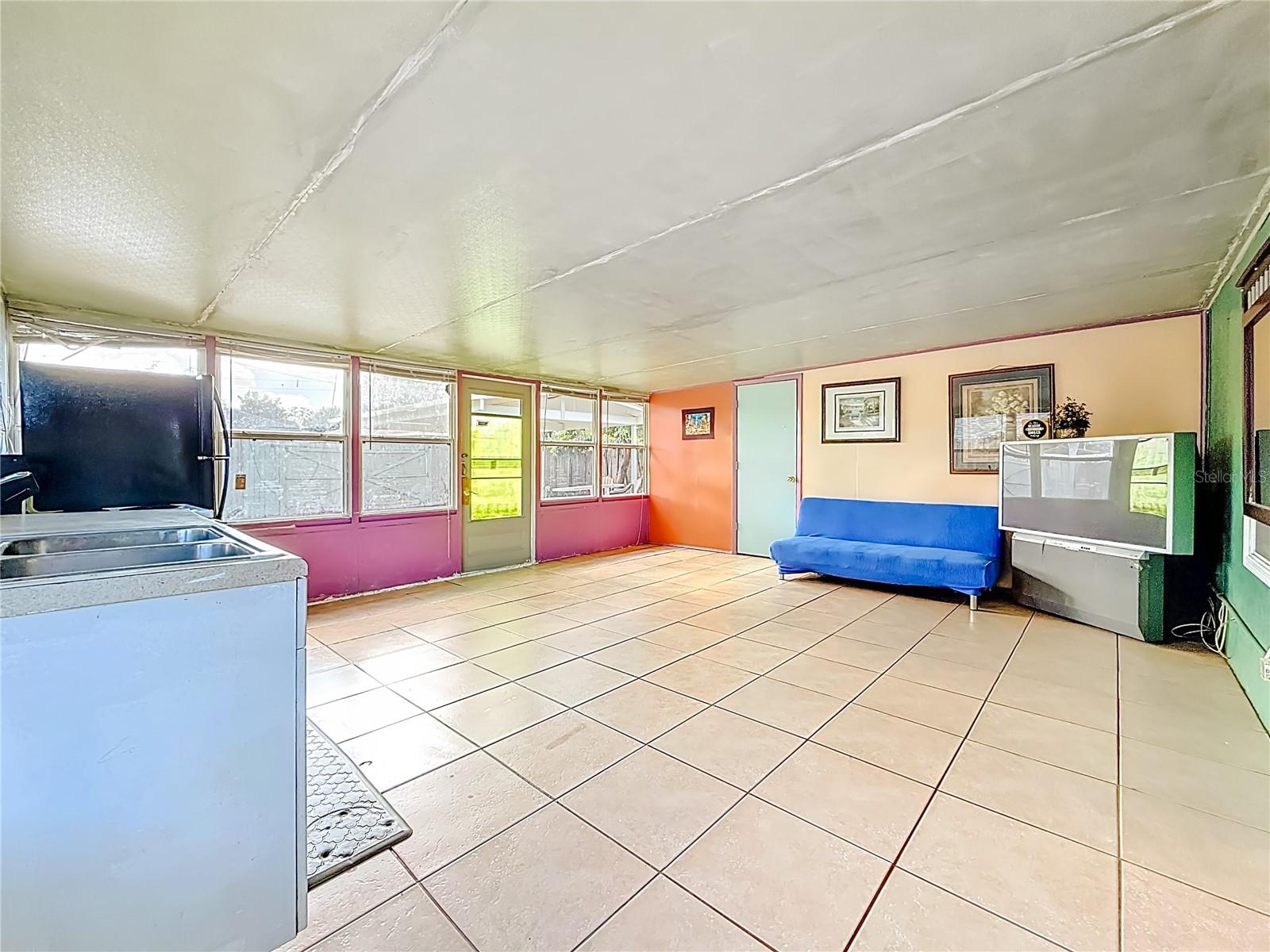 Image 43 of 61 For 1926 29th Avenue N