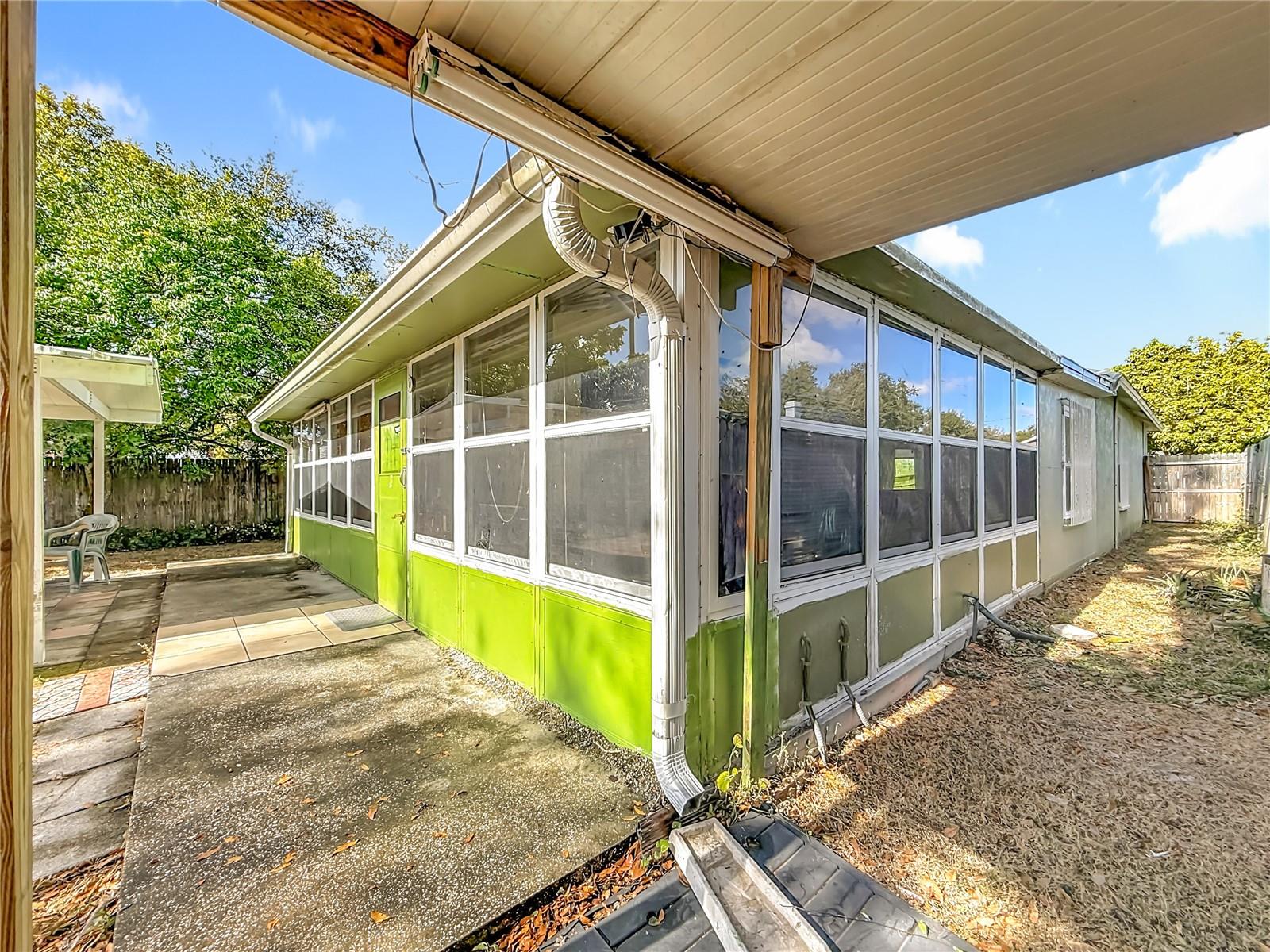 Image 46 of 61 For 1926 29th Avenue N