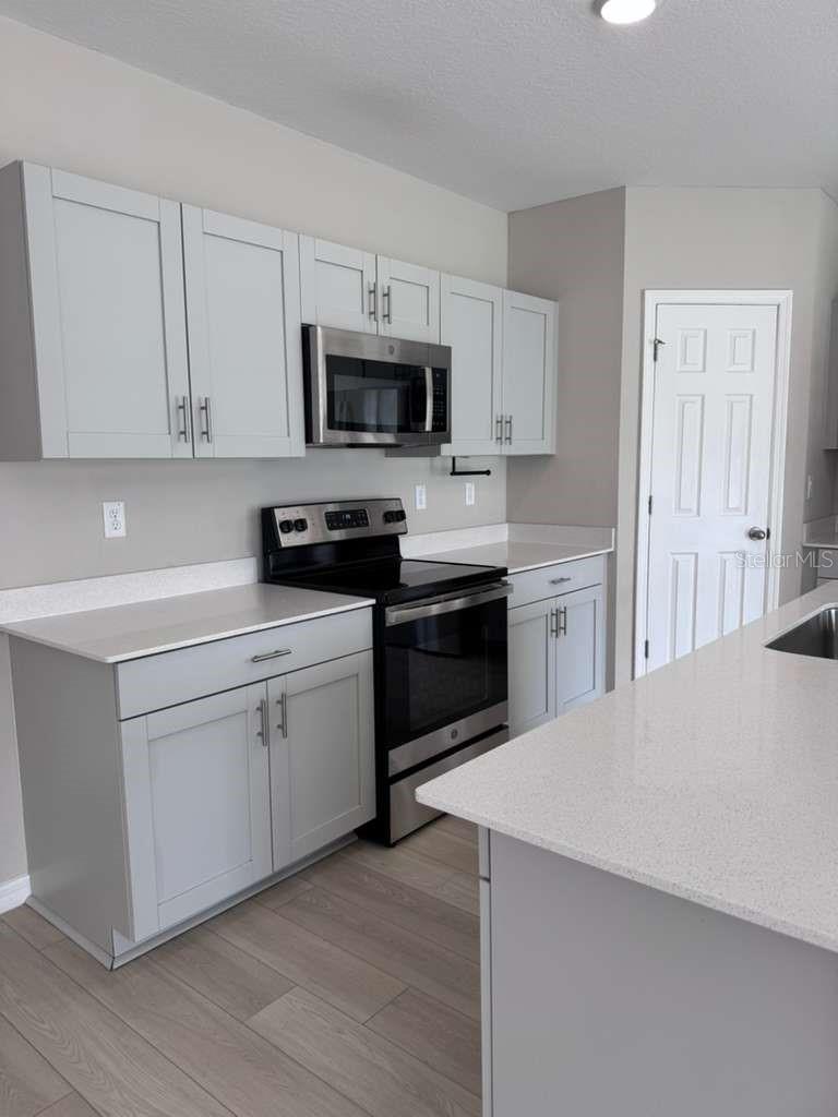 Image 9 of 39 For 34086 Scarlet Sage Court