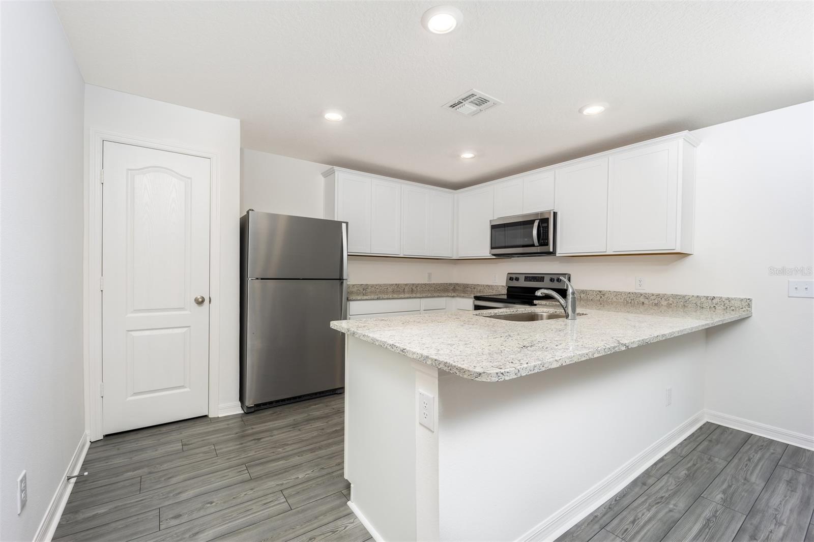 Image 3 of 14 For 3192 Seville Street