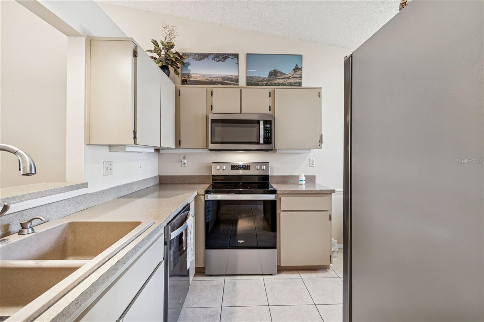 Image 15 of 61 For 3121 Beecher Drive E A