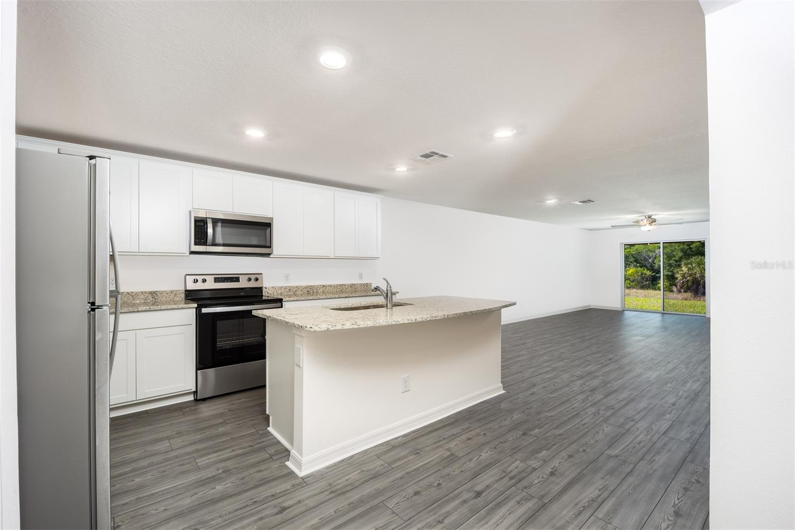 Image 3 of 19 For 3171 Seville Street