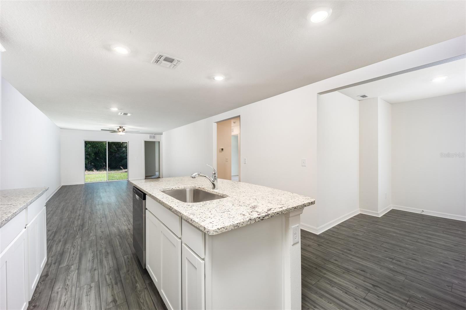 Image 5 of 19 For 3171 Seville Street