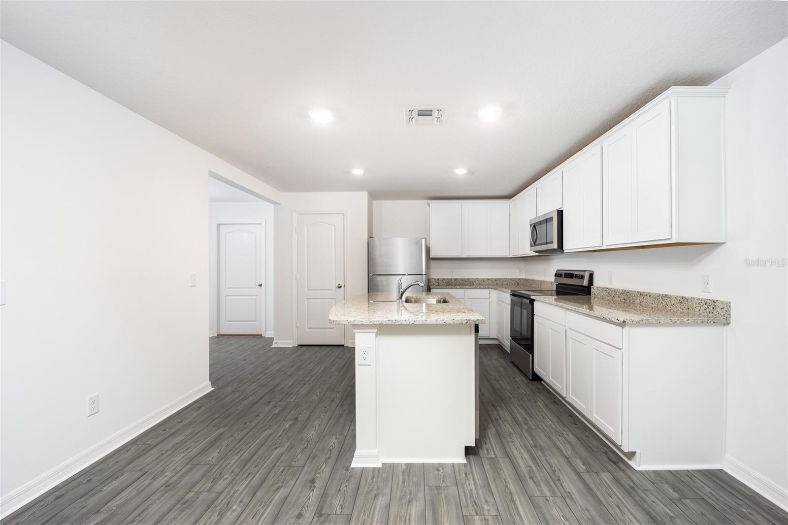 Image 6 of 19 For 3171 Seville Street