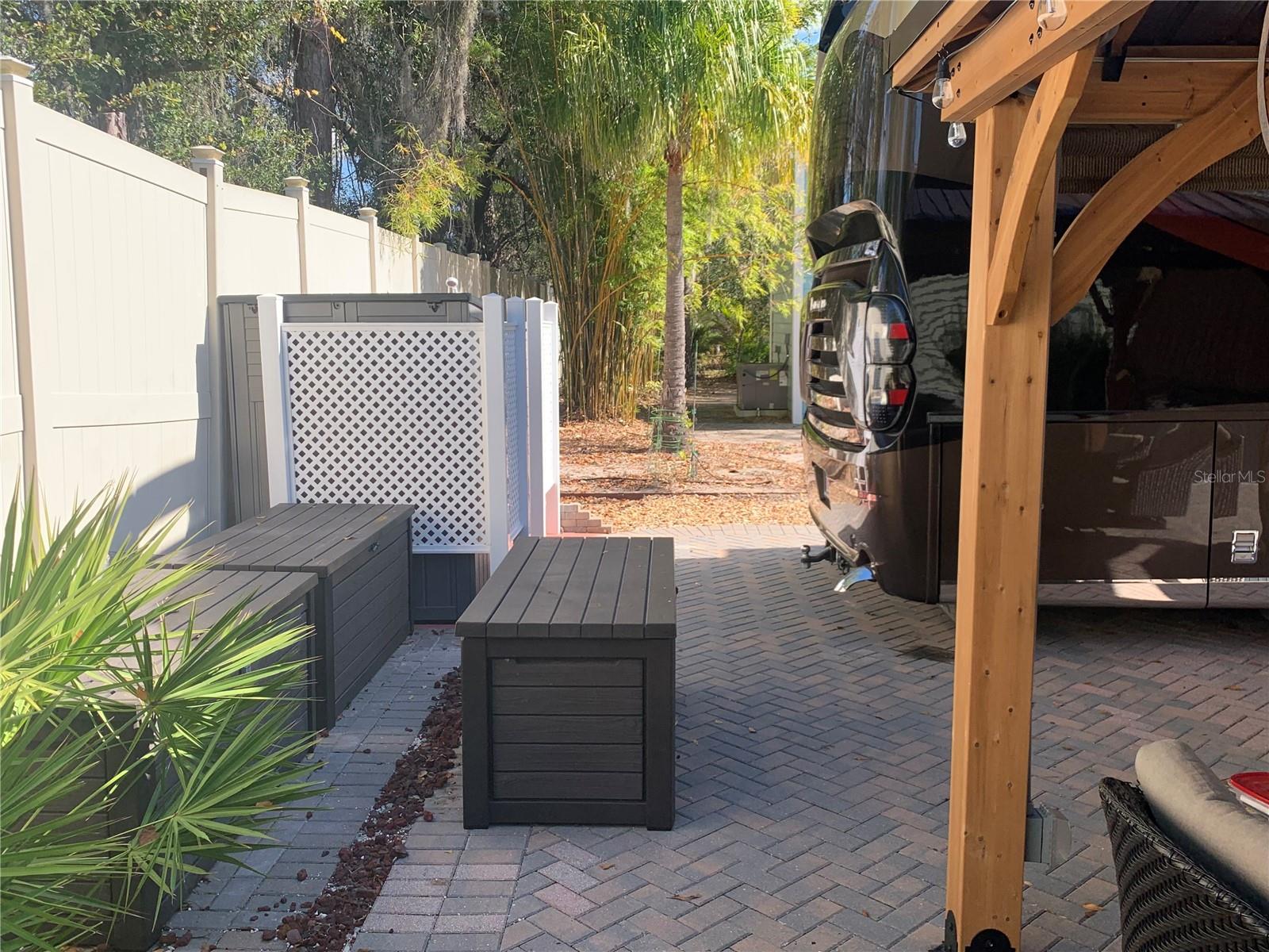 Image 4 of 18 For 6849 Amanda Vista Circle