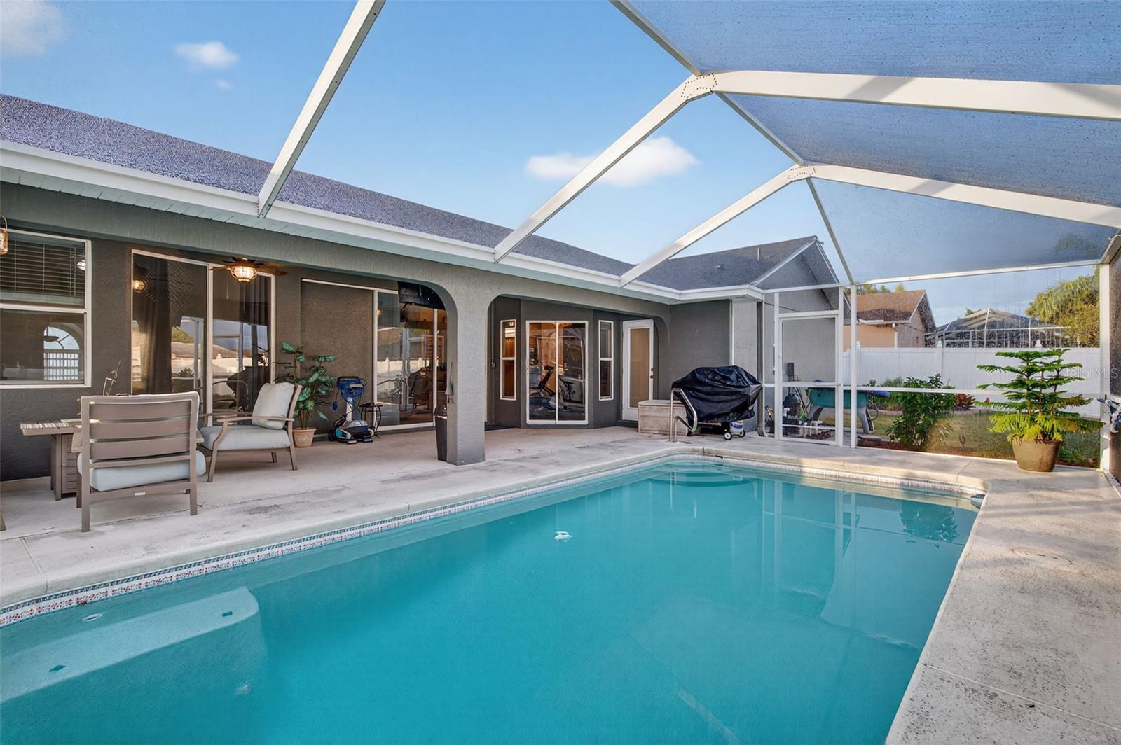 Listing photo id 41 for 4156 Candler Avenue