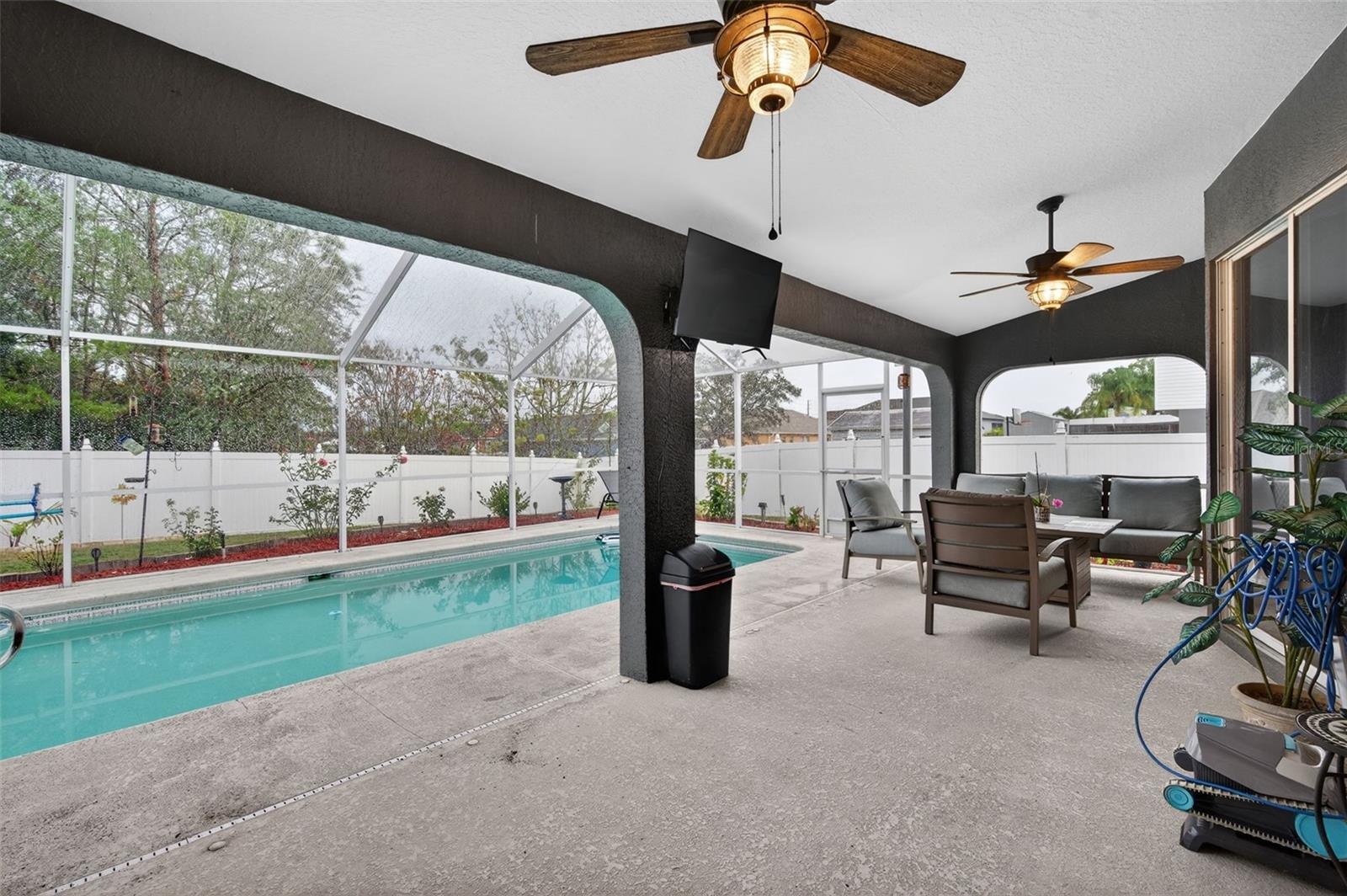 Listing photo id 44 for 4156 Candler Avenue